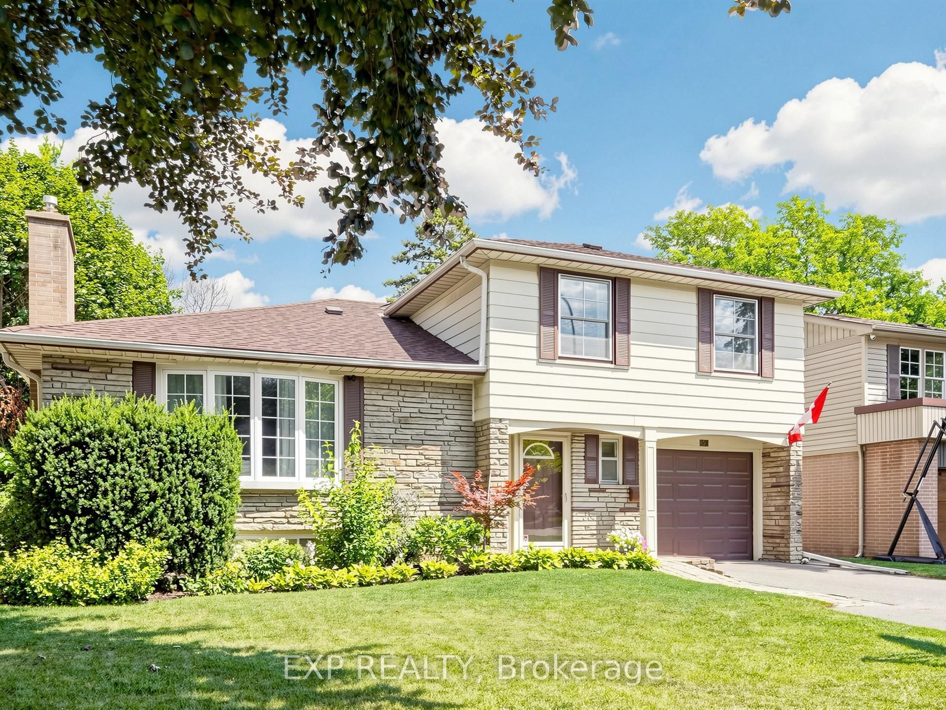 37 Brightbay Crescent, Markham, ON L3T 1C2 photo 2