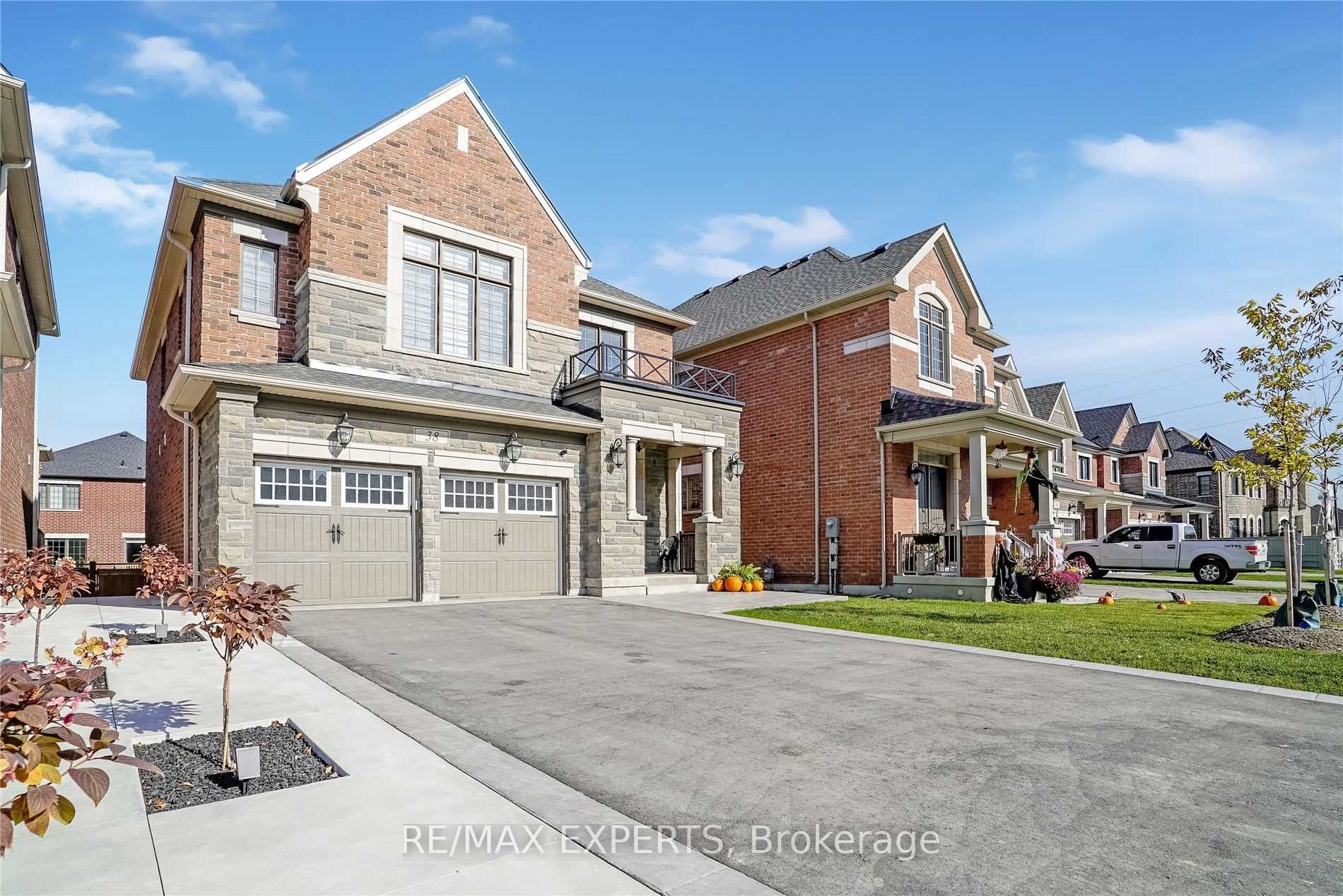 38 Chorus Crescent, Vaughan, ON L4H 3N5 photo 2