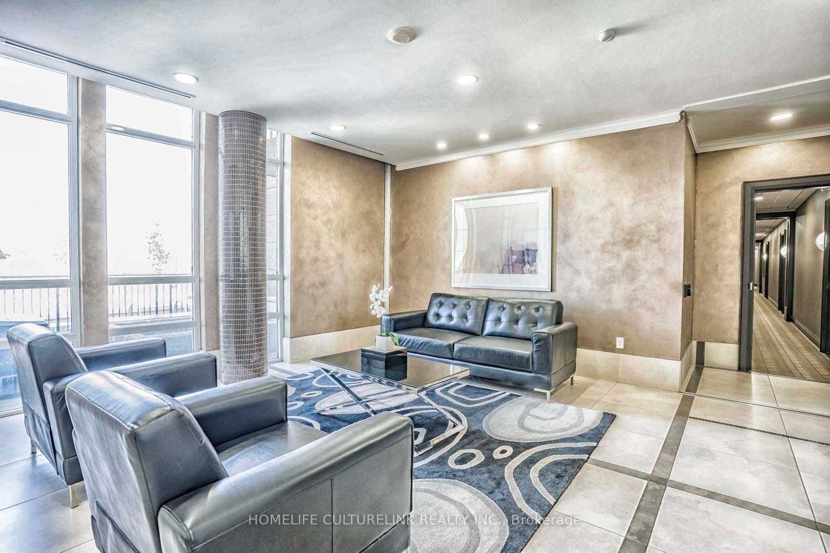 131 Upper Duke Crescent 804, Markham, ON L6G 0C9 photo 5