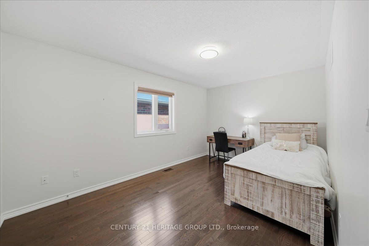 136 Noble Drive, Bradford West Gwillimbury, ON L3Z 0J5 photo 5
