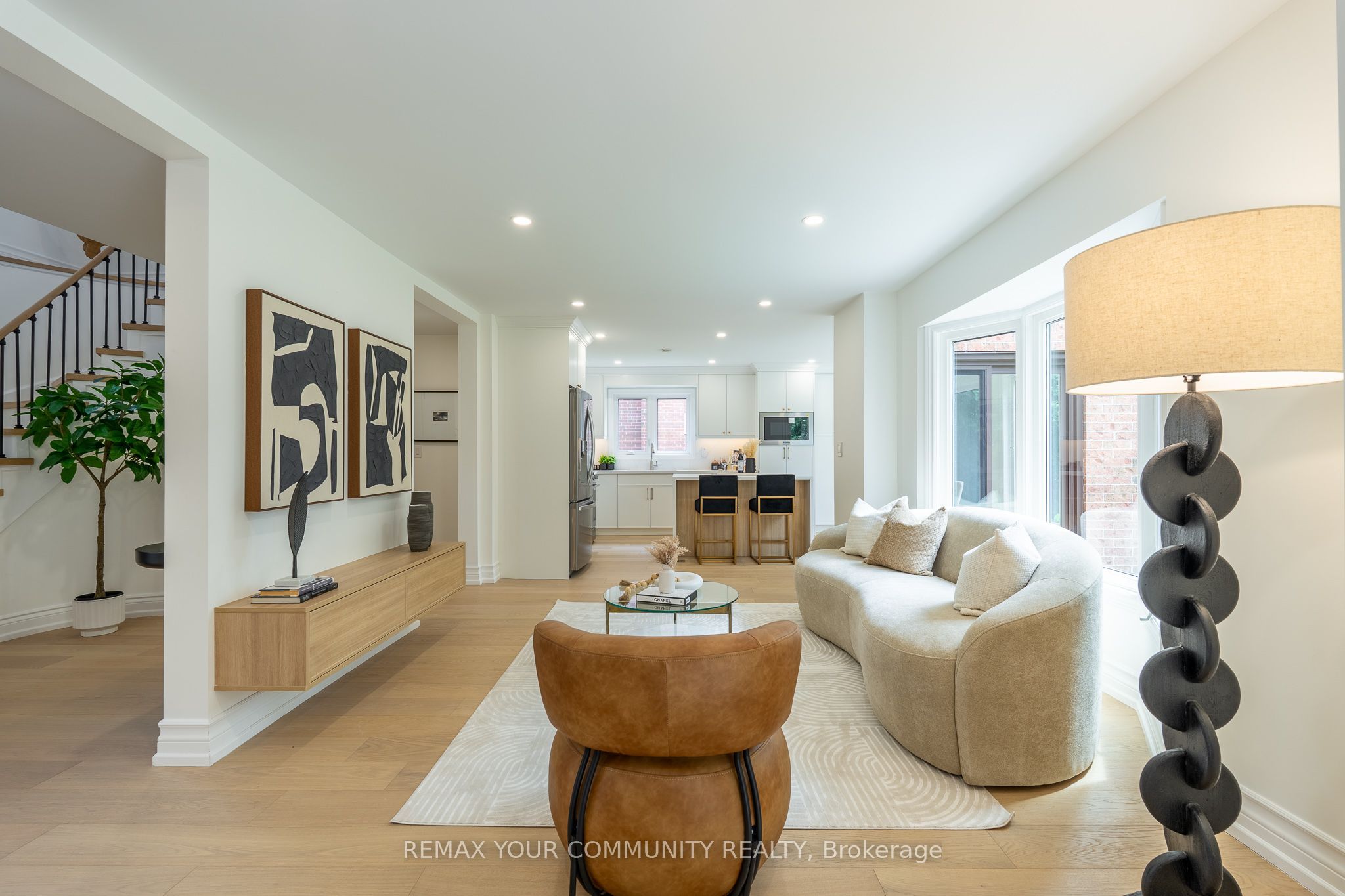 27 Houseman Crescent, Richmond Hill, ON L4C 7S3 photo 4