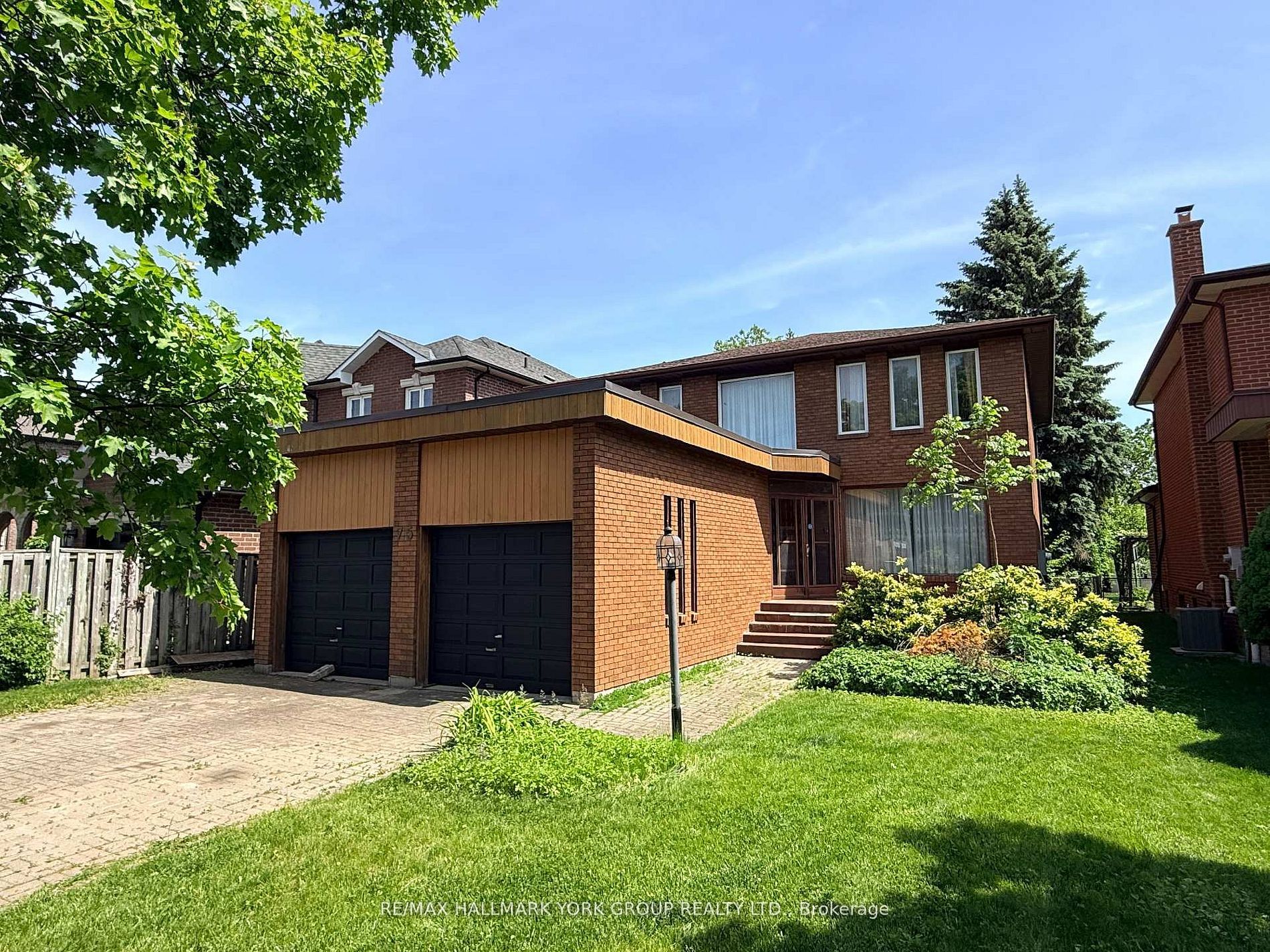75 Spruce Avenue, Richmond Hill, ON L4C 6V9