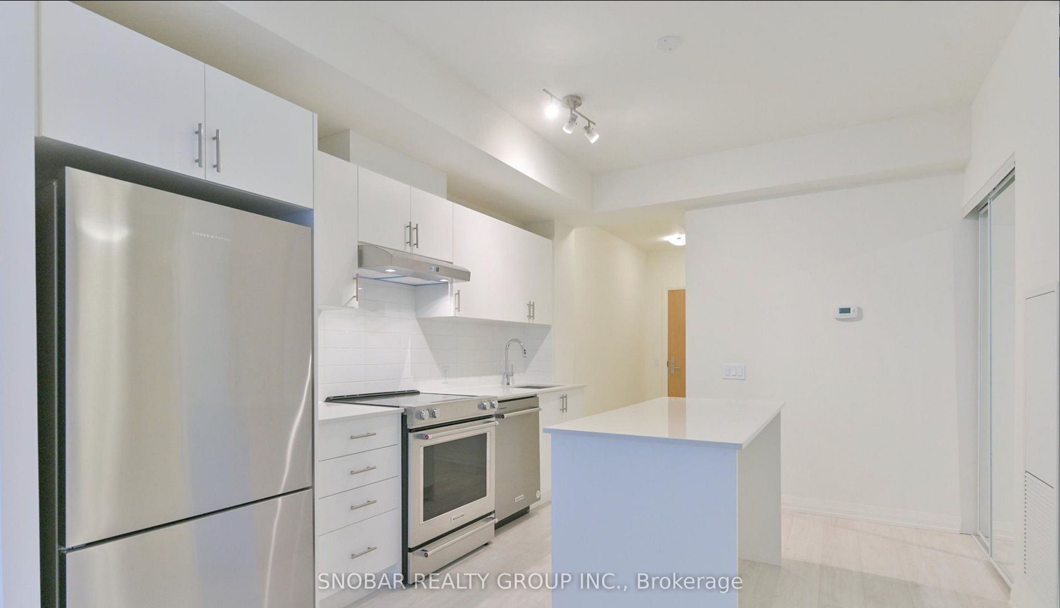 8960 Jane Street W 701, Vaughan, ON L4K 2M9 photo 4