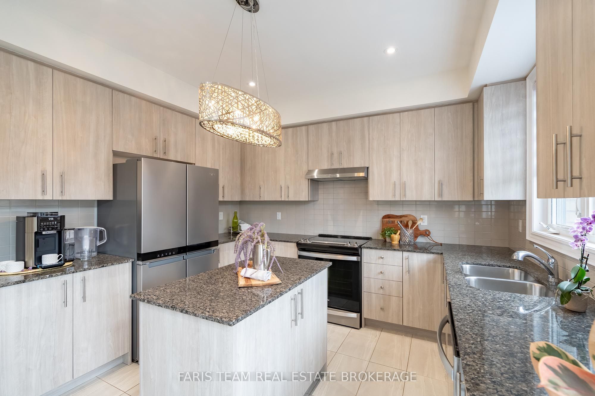 1352 Blackmore Street, Innisfil, ON L9S 0P2 photo 4