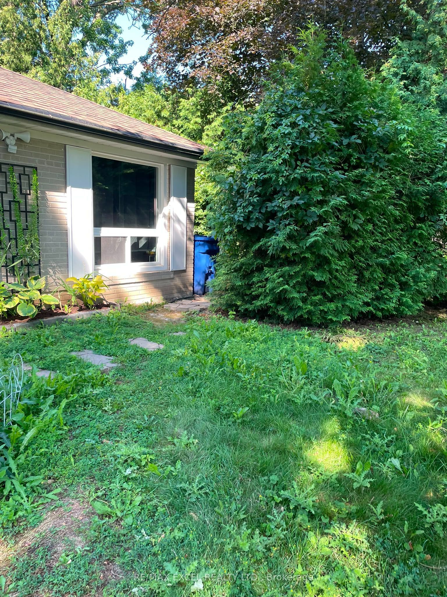 23 Algonquin Crescent Basement, Aurora, ON L4G 3E6 photo 2