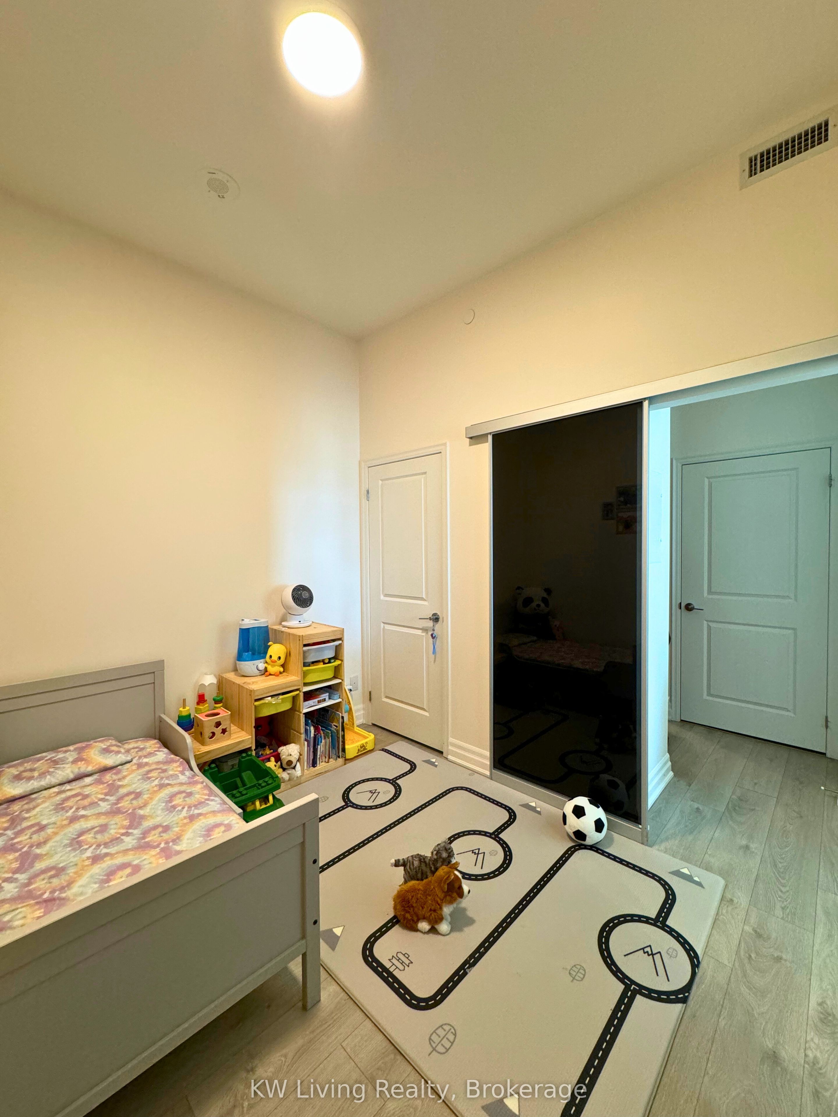 8 Rouge Valley Drive W 406, Markham, ON L6G 0G8 photo 5