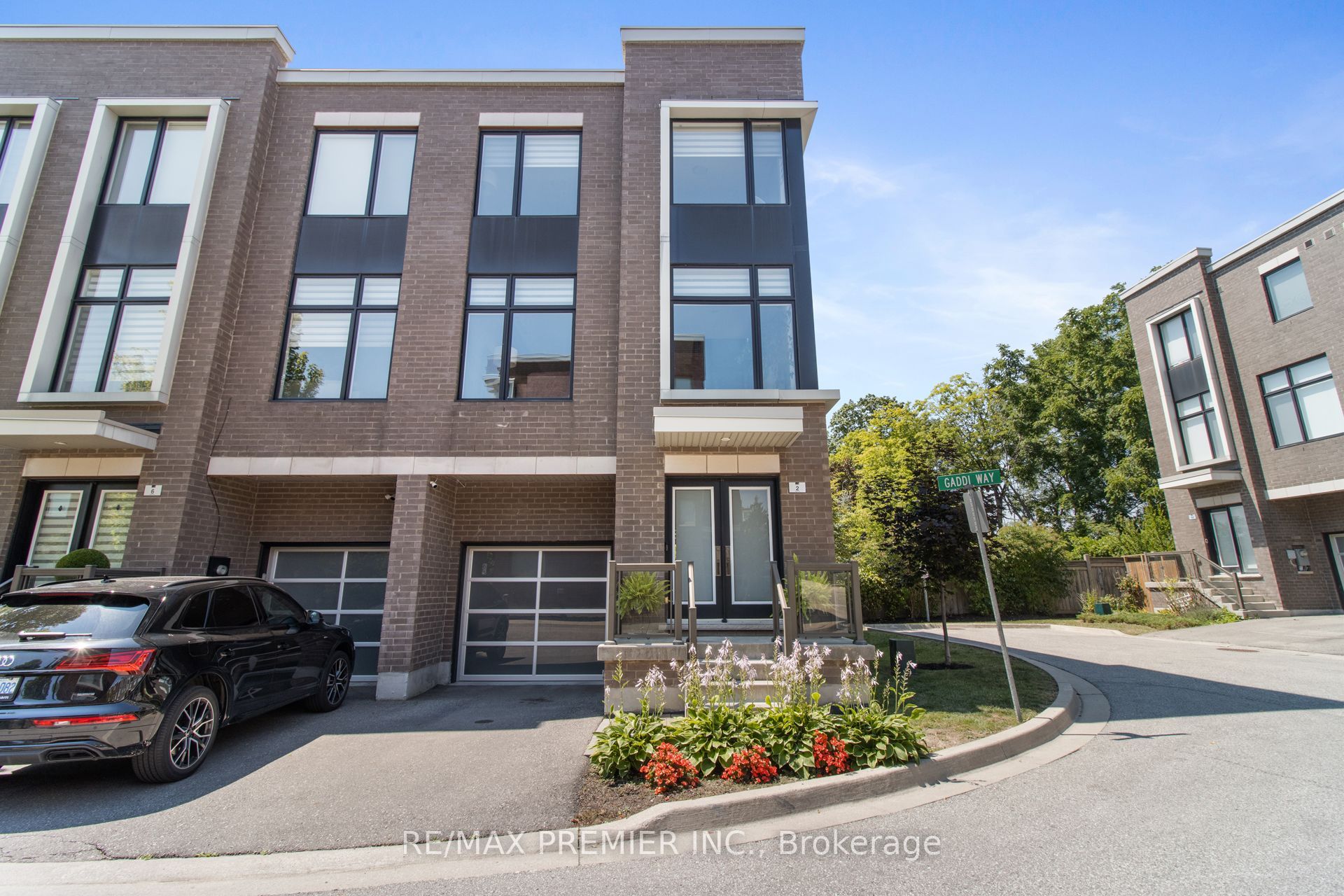 2 Gaddi Way, Vaughan, ON L4L 2S2