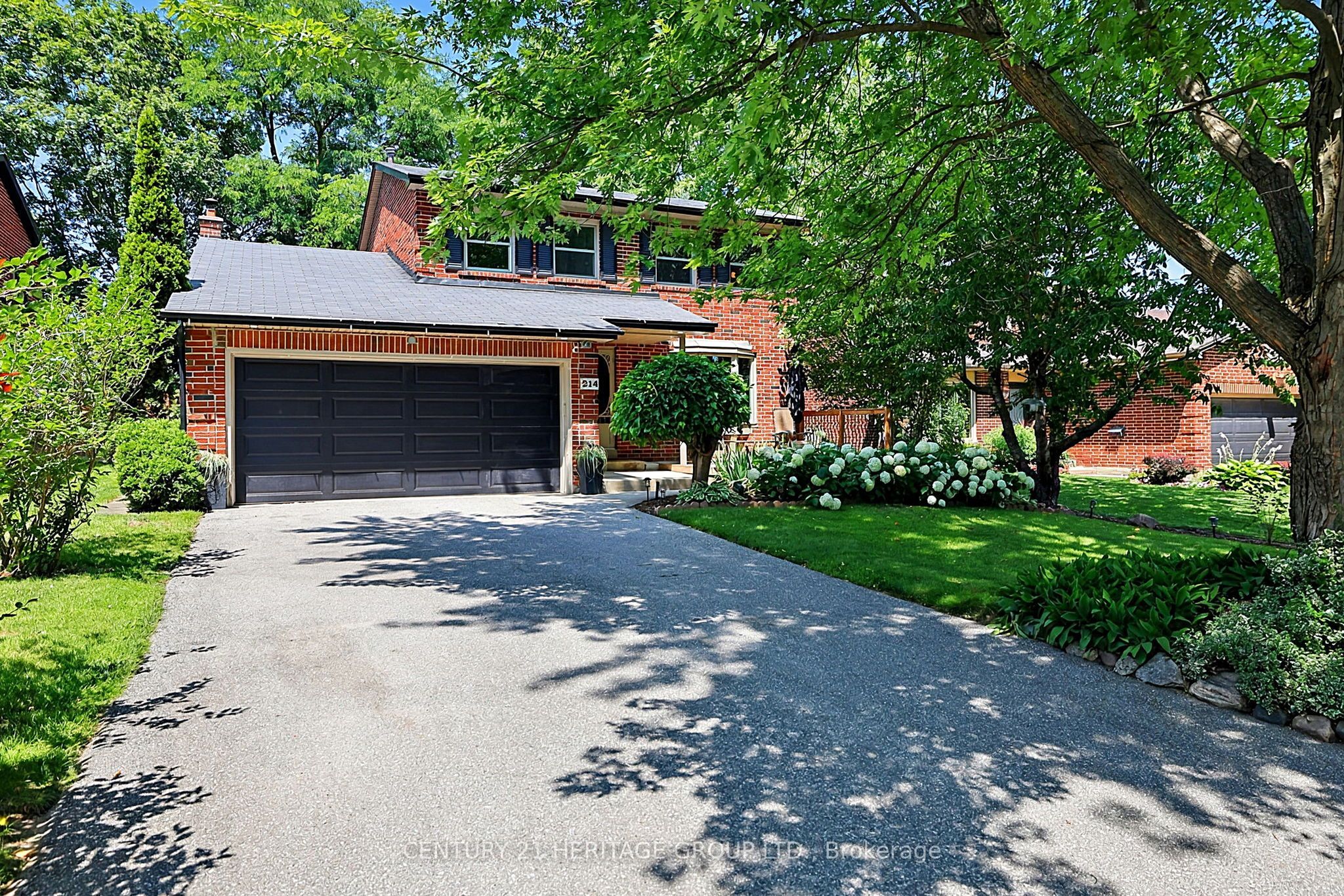 214 Lancaster Avenue, Newmarket, ON L3Y 5X2 photo 3