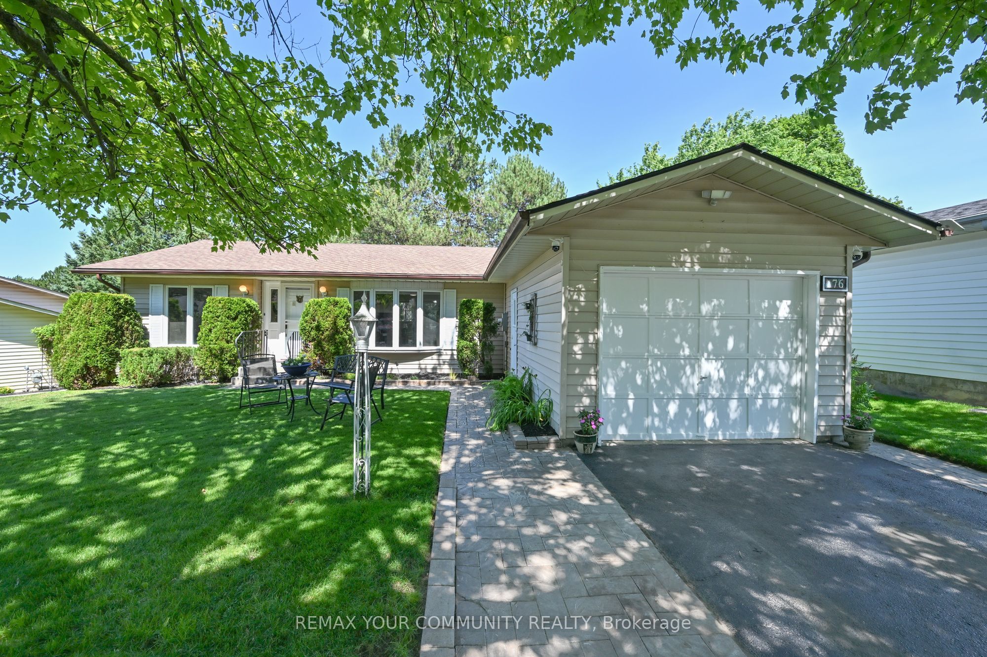 76 Tecumseth Pines Drive, New Tecumseth, ON L0G 1W0 photo 3