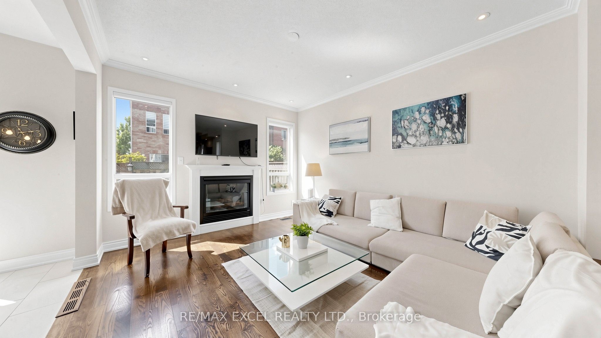 29 Bentwood Crescent, Vaughan, ON L4J 8R3 photo 3