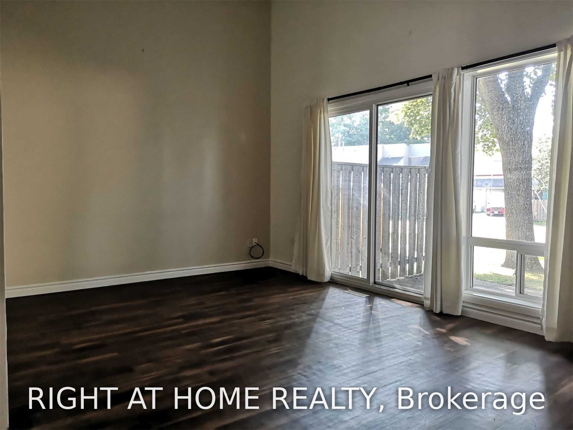 29 New Port Way, Markham, ON L3T 5G3 photo 4