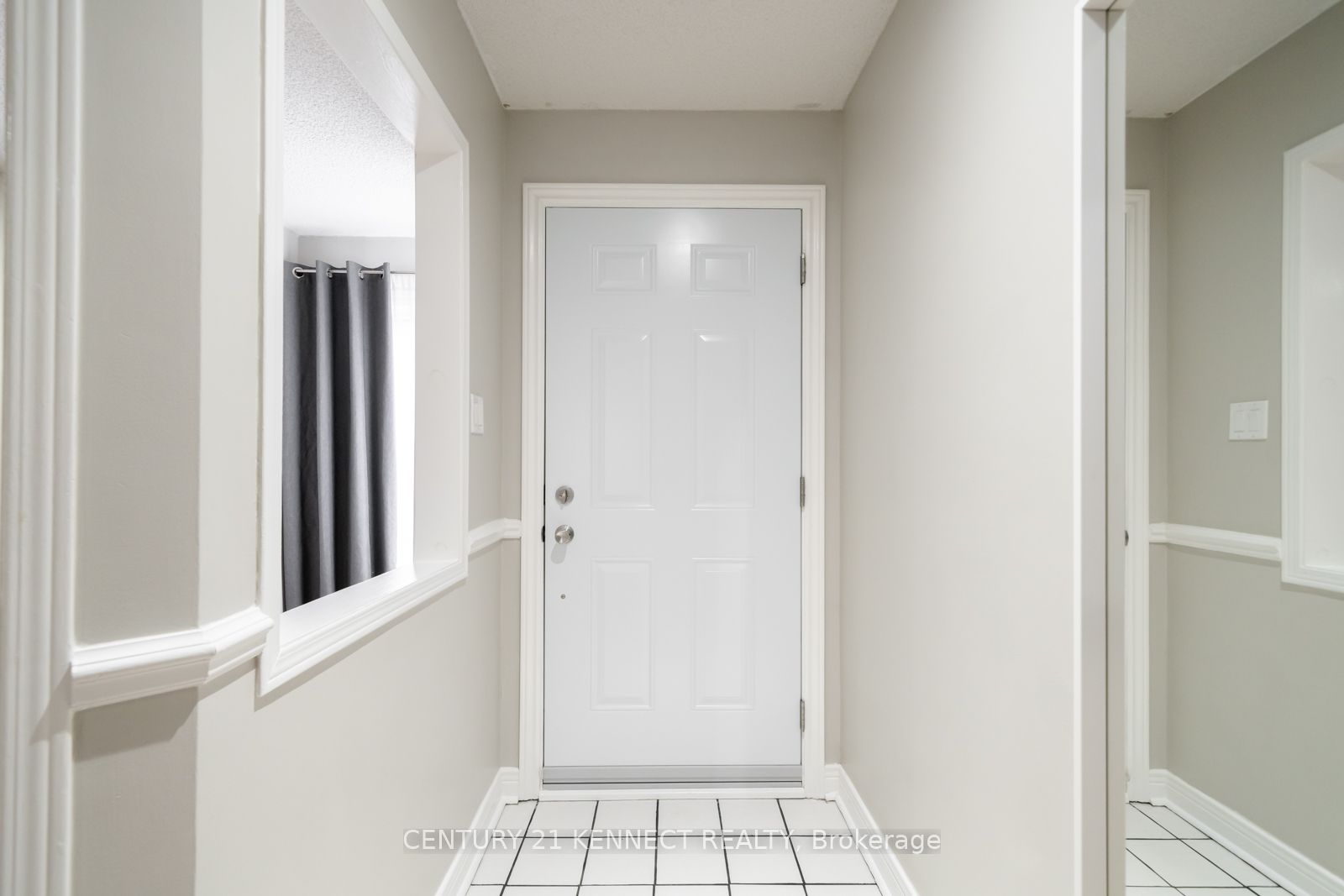 805 Playter Crescent, Newmarket, ON L3X 1W7 photo 3