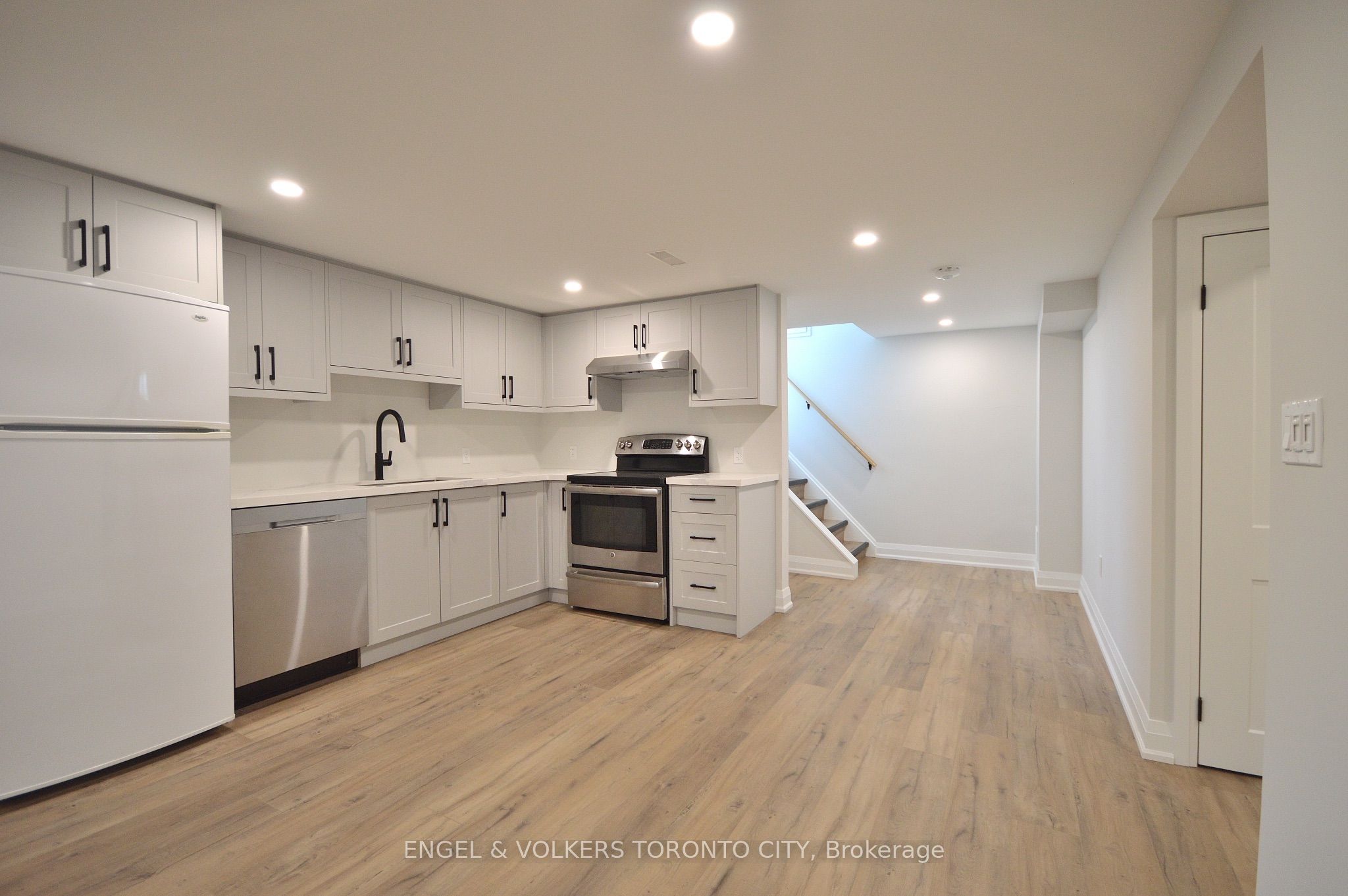 139 Queen Street Basement, Newmarket, ON L3Y 2E9