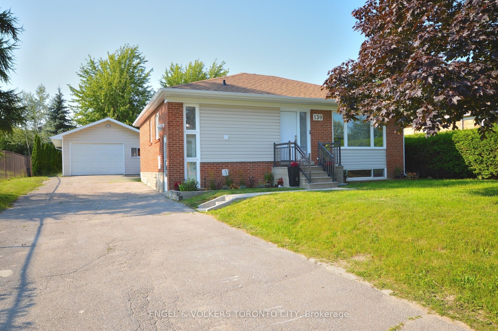 139 Queen Street Basement, Newmarket, ON L3Y 2E9 photo 3