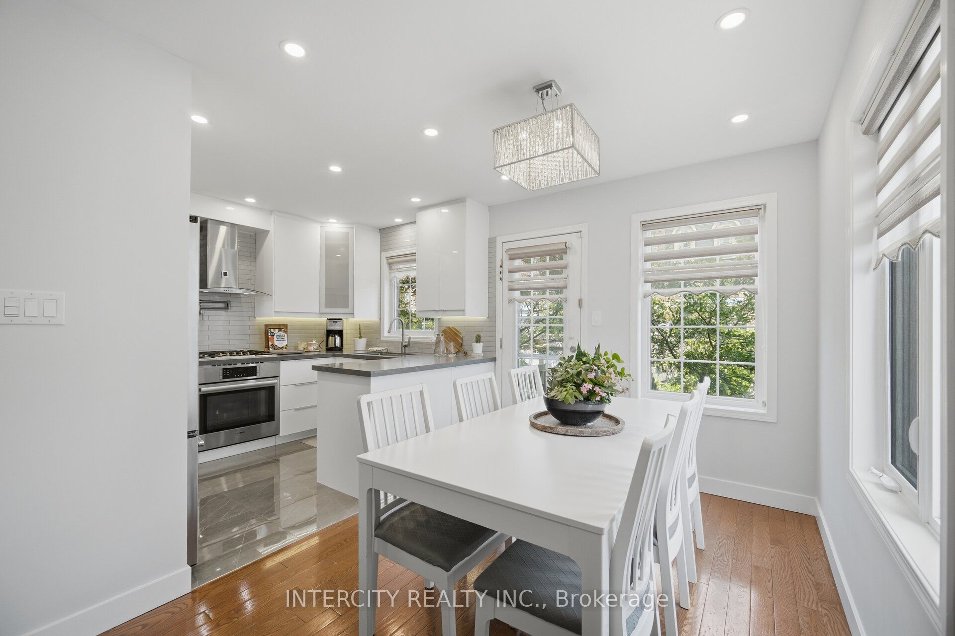 64 Coranto Way, Vaughan, ON L4H 3L9 photo 5