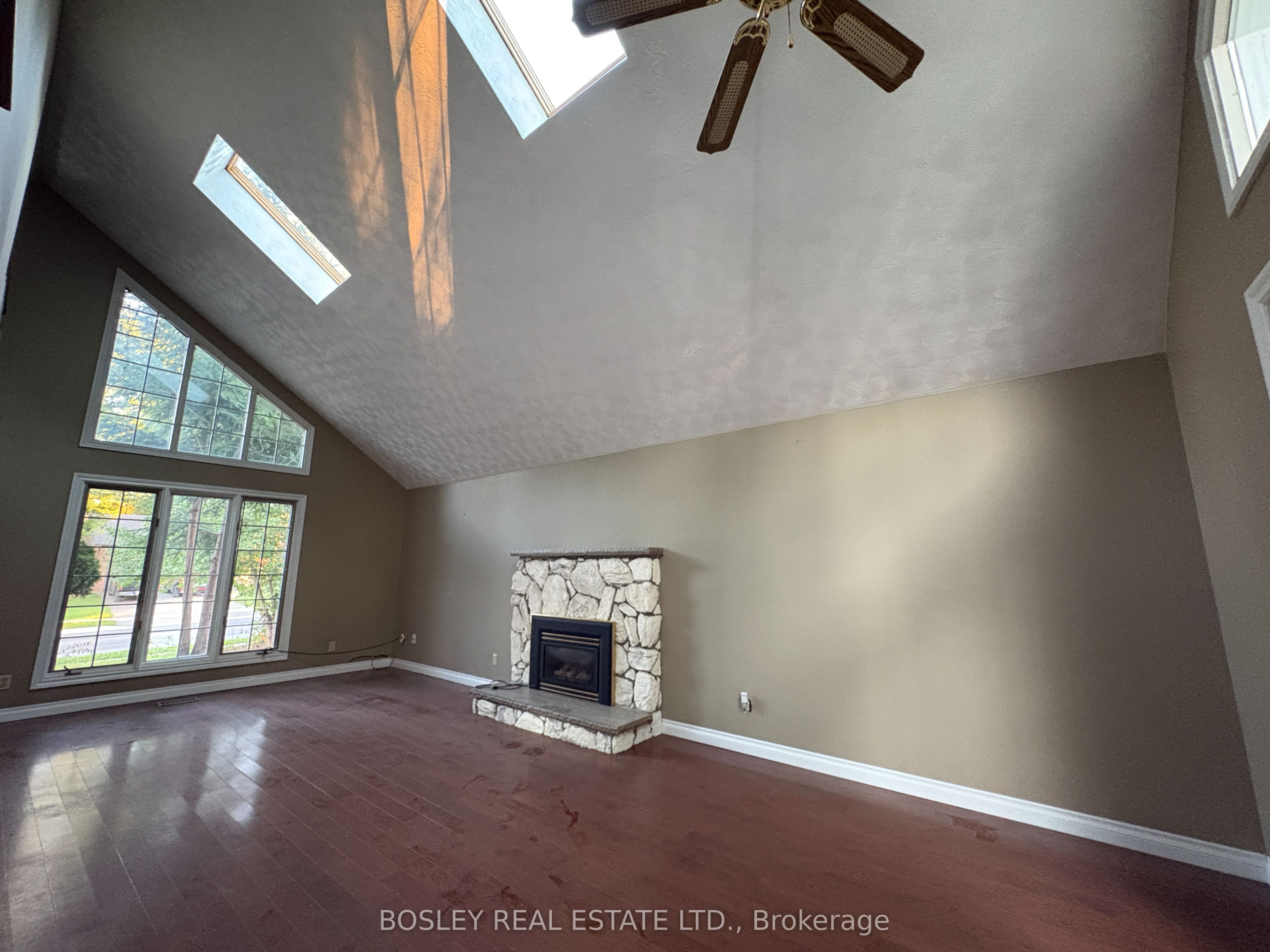 114 Lorne Avenue, Newmarket, ON L3Y 4J6 photo 4