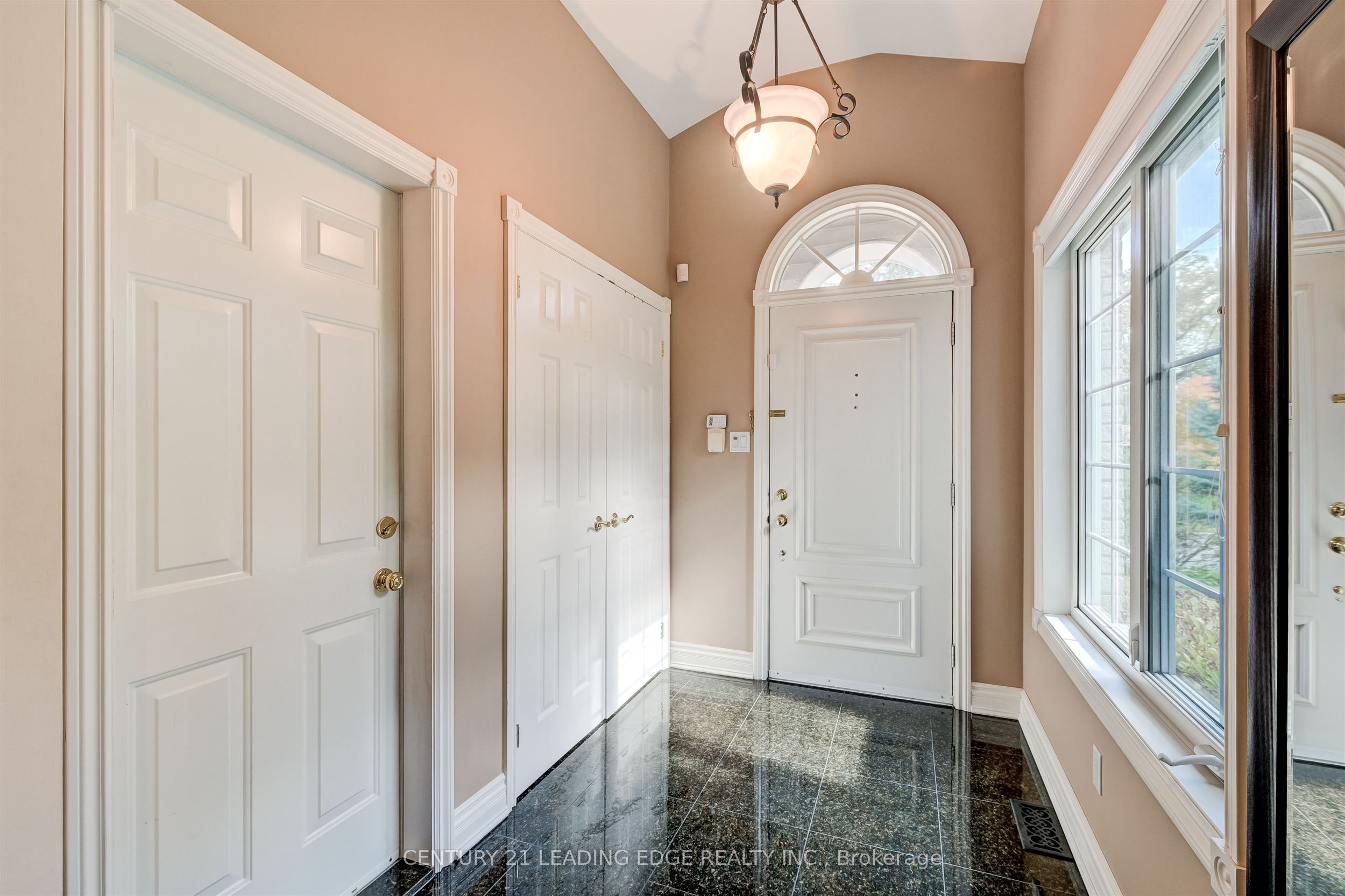 171 Krieghoff Avenue, Markham, ON L3R 1W2 photo 4