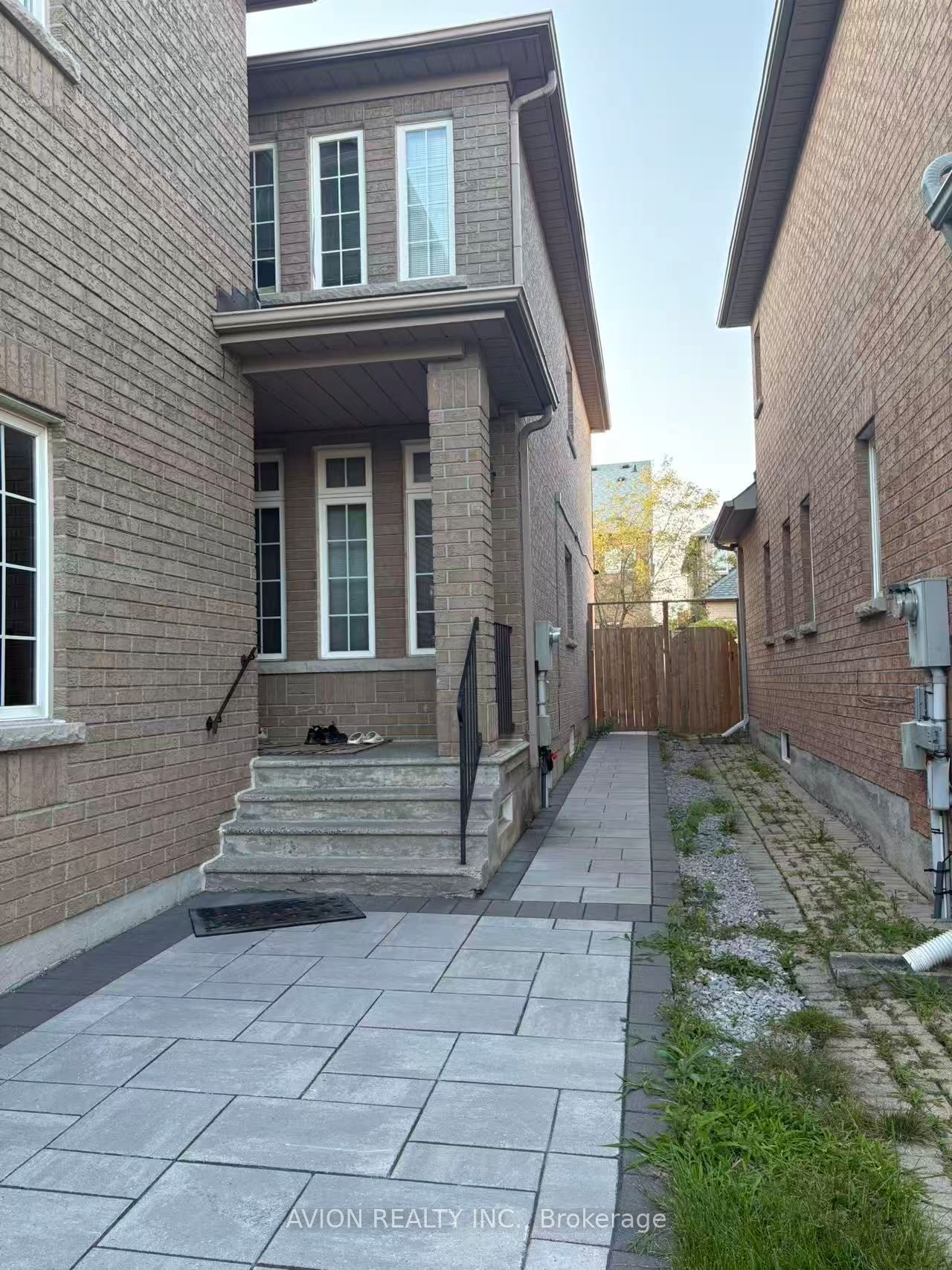56 Golden Oak Avenue bsmt, Richmond Hill, ON L4S 1Y5 photo 2