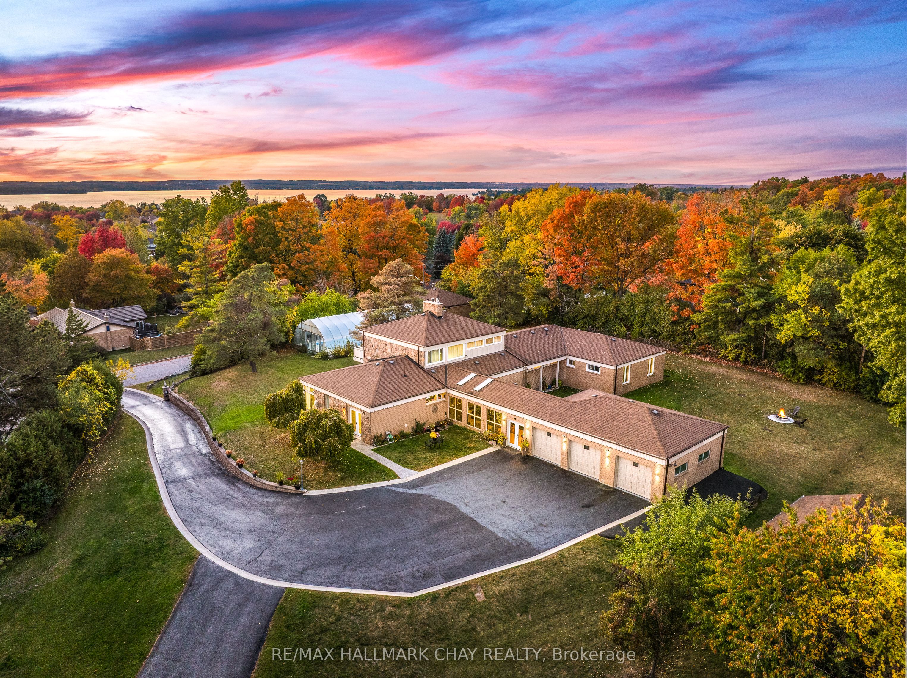 39 Highfield Crescent, Georgina, ON L4P 0M2 photo 2