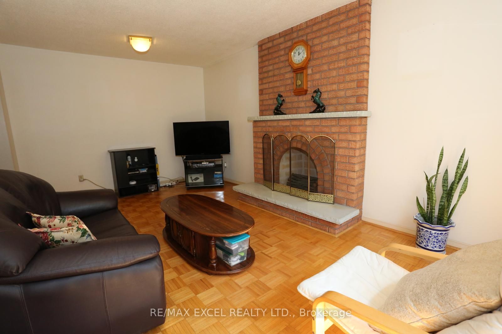 93 Olivewood Drive, Markham, ON L3S 3E2 photo 2