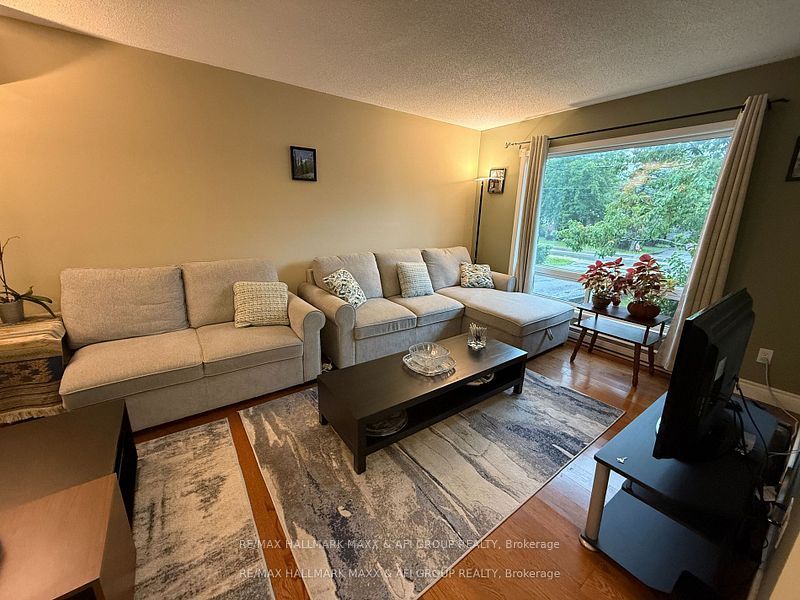 47 Metro Road S, Georgina, ON L4P 3J5 photo 3