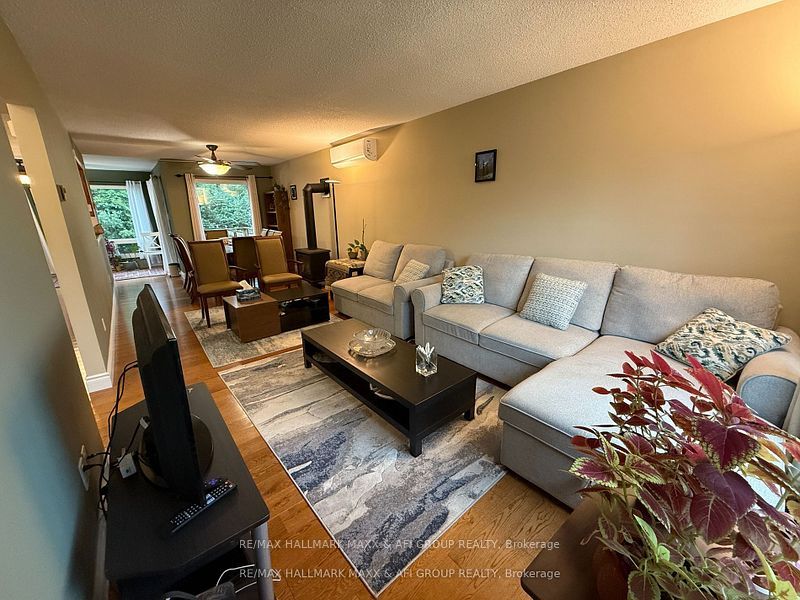47 Metro Road S, Georgina, ON L4P 3J5 photo 5