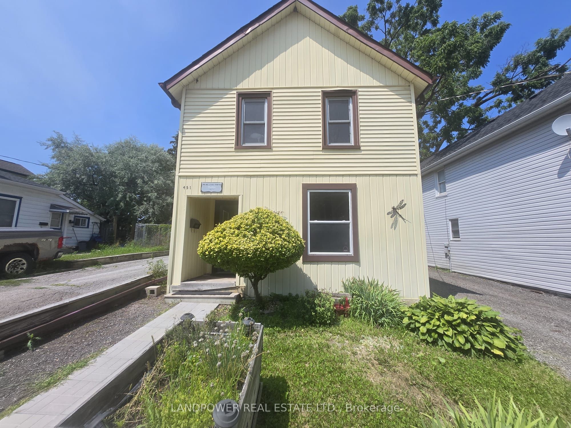 451 Ontario Street Main Floor, Newmarket, ON L3Y 2K6