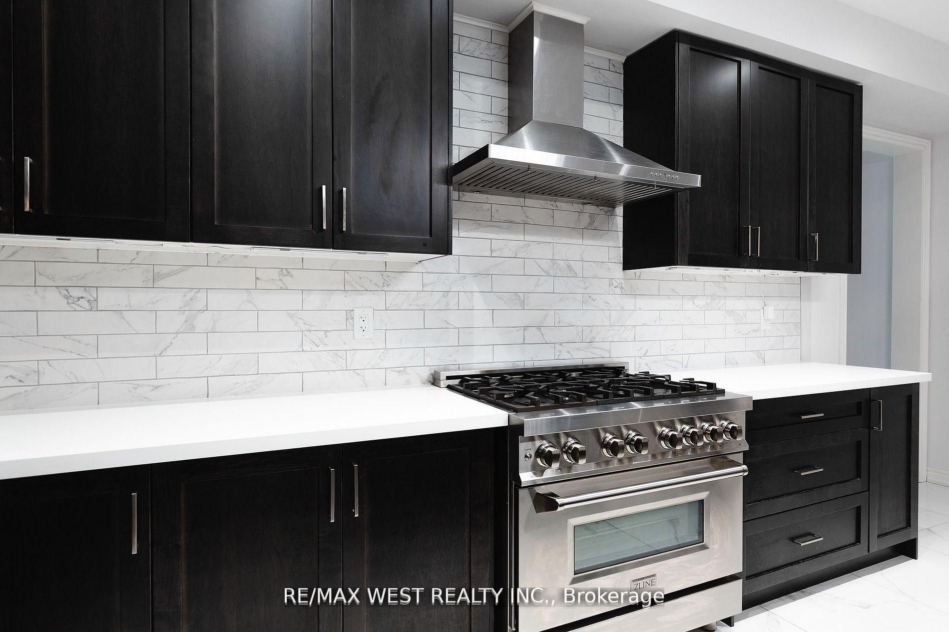 31 Frederick Taylor Way, East Gwillimbury, ON L0G 1M0 photo 5