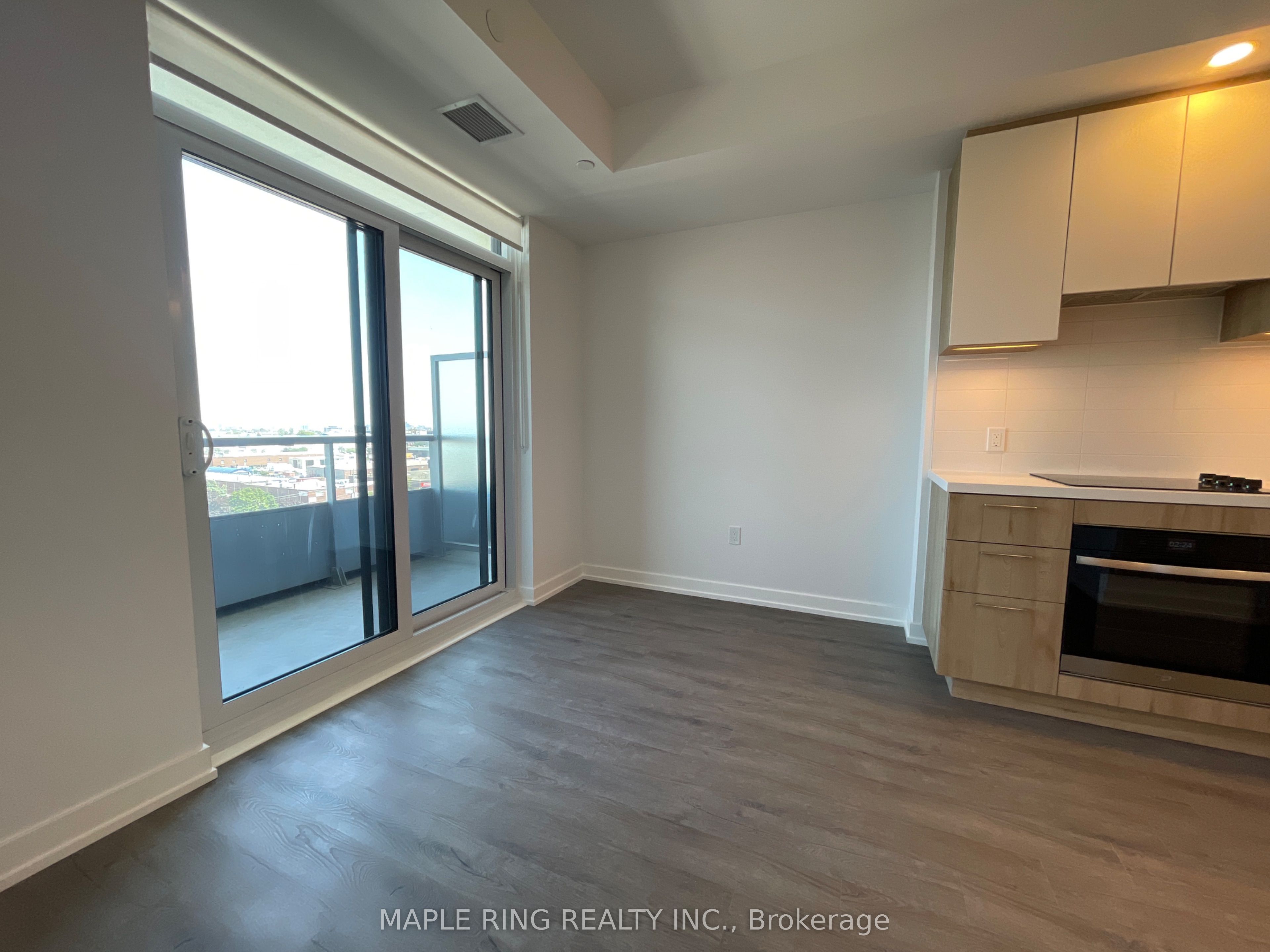21 Meadowdale Road 710, Vaughan, ON L4K 0H6 photo 5
