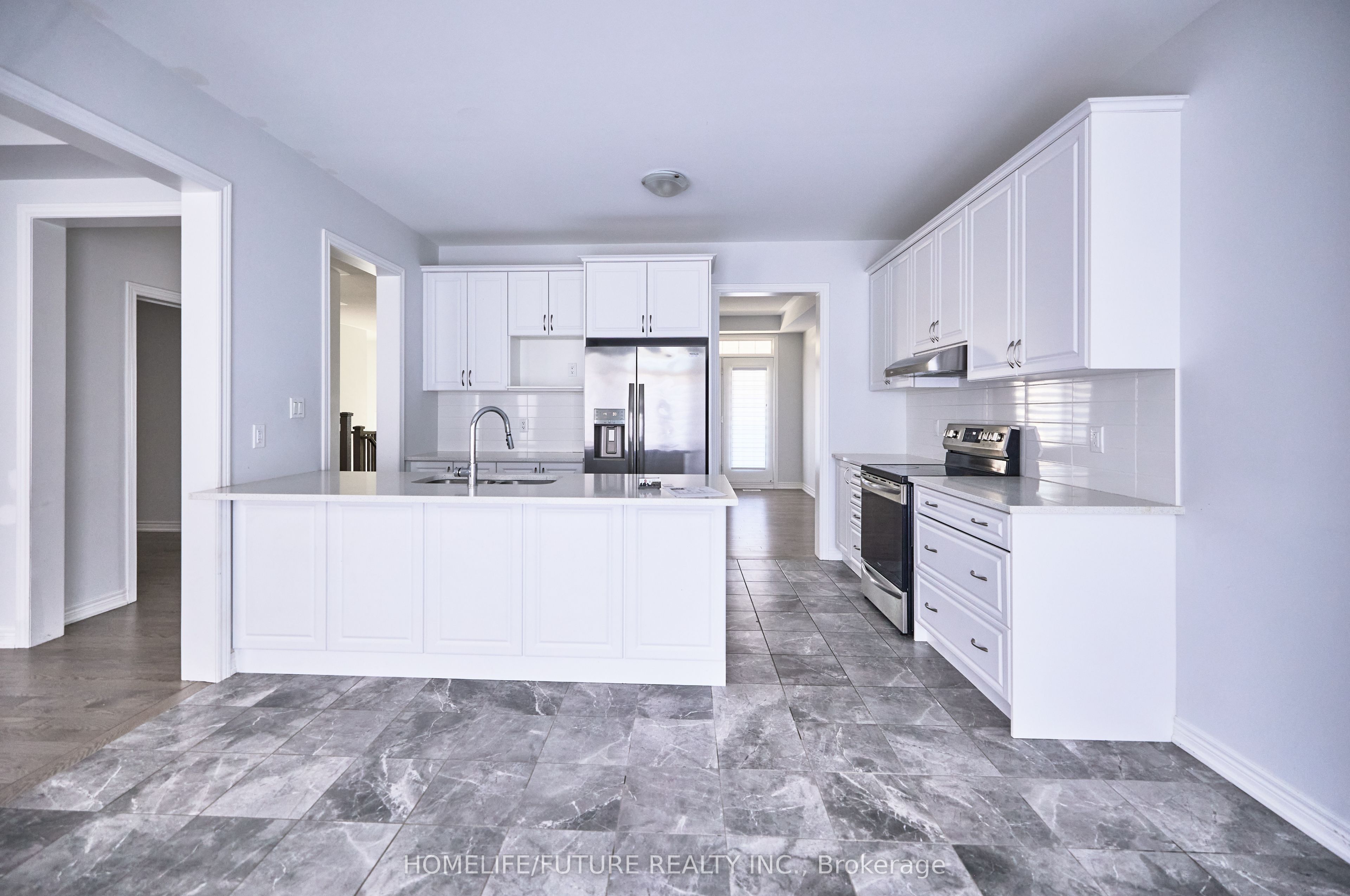 23 Faimira Avenue, Georgina, ON L4P 0C2 photo 4