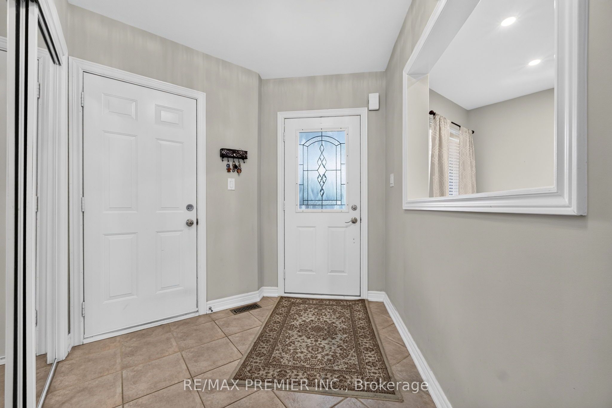 83 Royal Ridge Crescent, Vaughan, ON L6A 2T1 photo 4