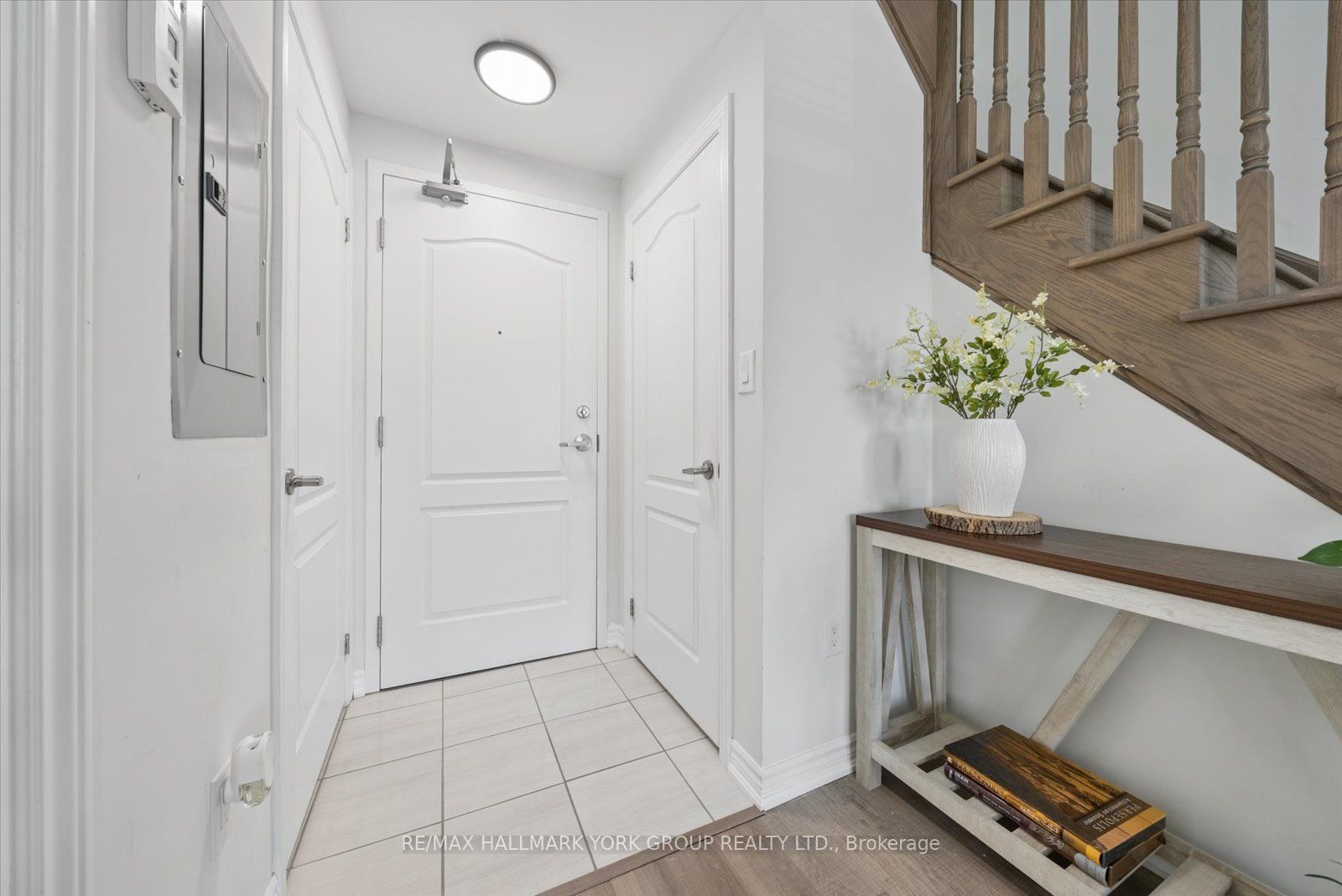 3905 Major Mackenzie Drive 203, Vaughan, ON L4L 1A6 photo 4