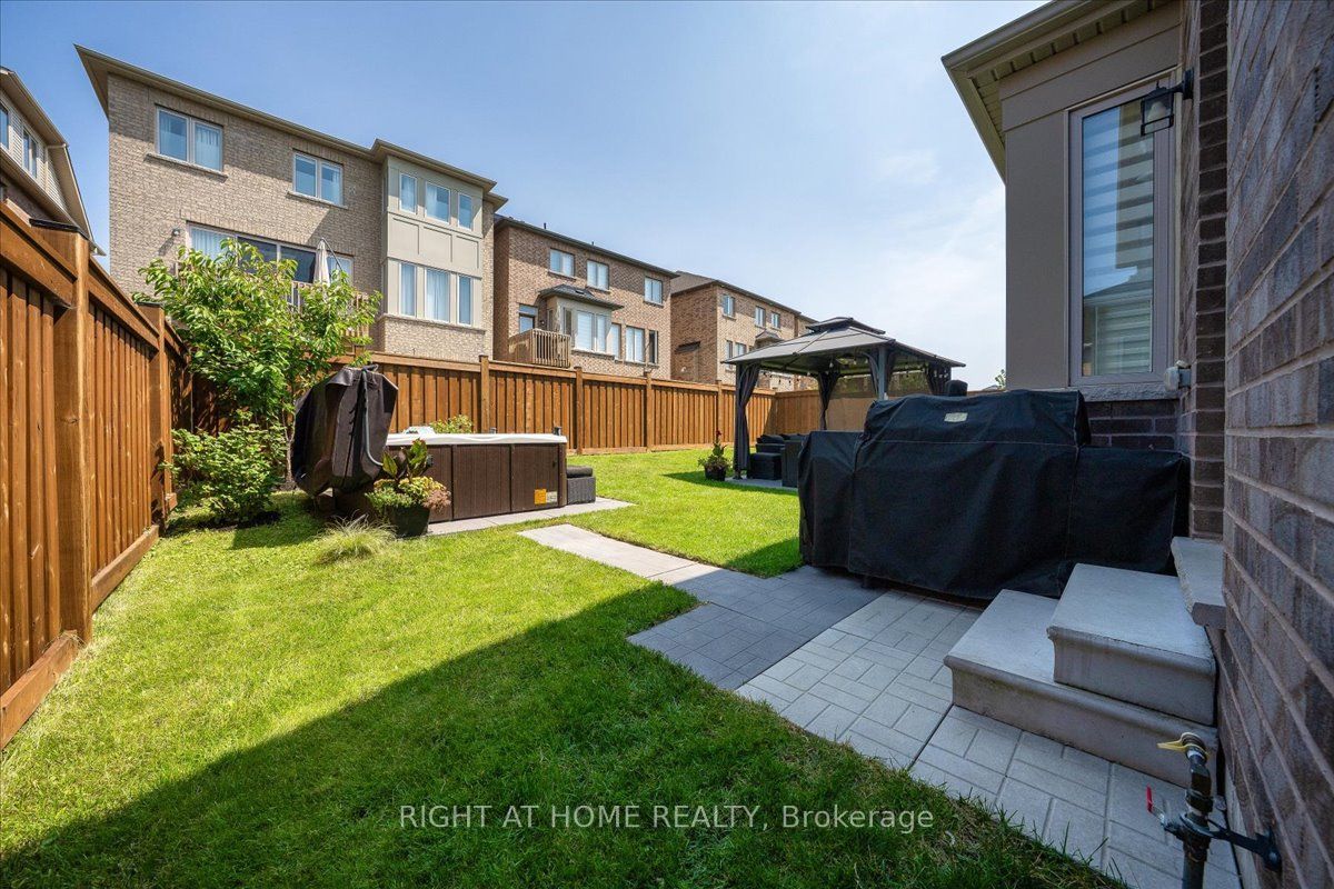 75 Watershed Gate, East Gwillimbury, ON L9N 0Y1 photo 2