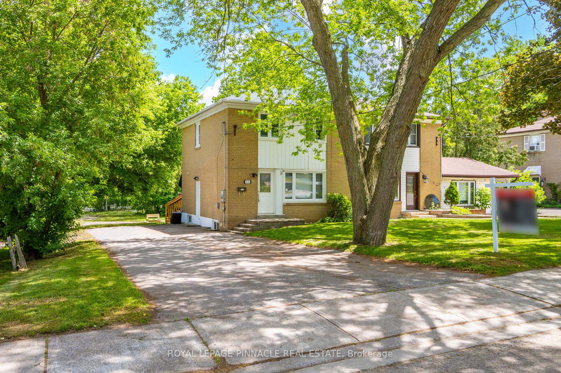 11 Elizabeth Street, Markham, ON L3P 2B3