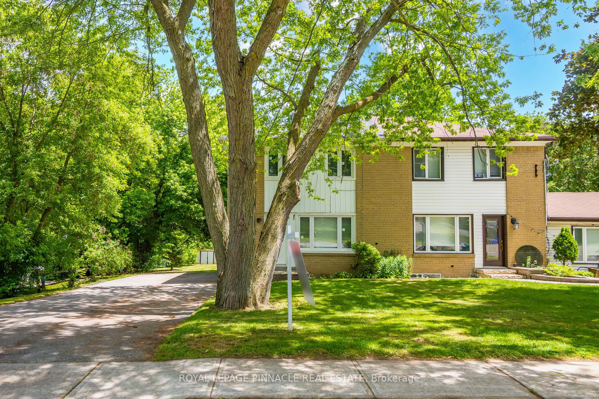 11 Elizabeth Street, Markham, ON L3P 2B3 photo 2