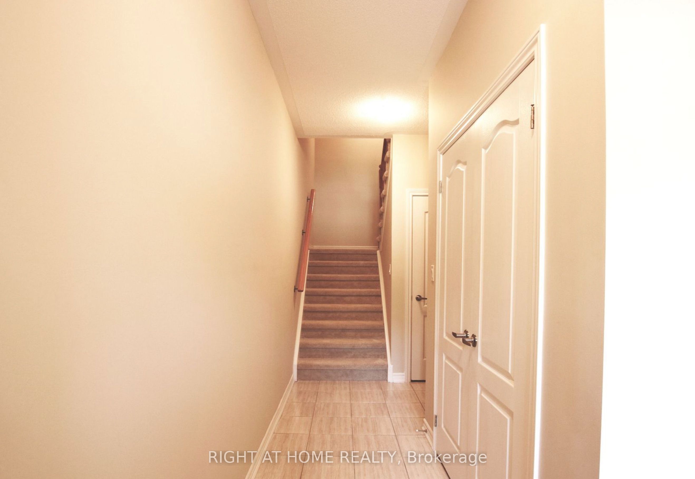 49 Milson Crescent, Essa, ON L3W 0C9 photo 5