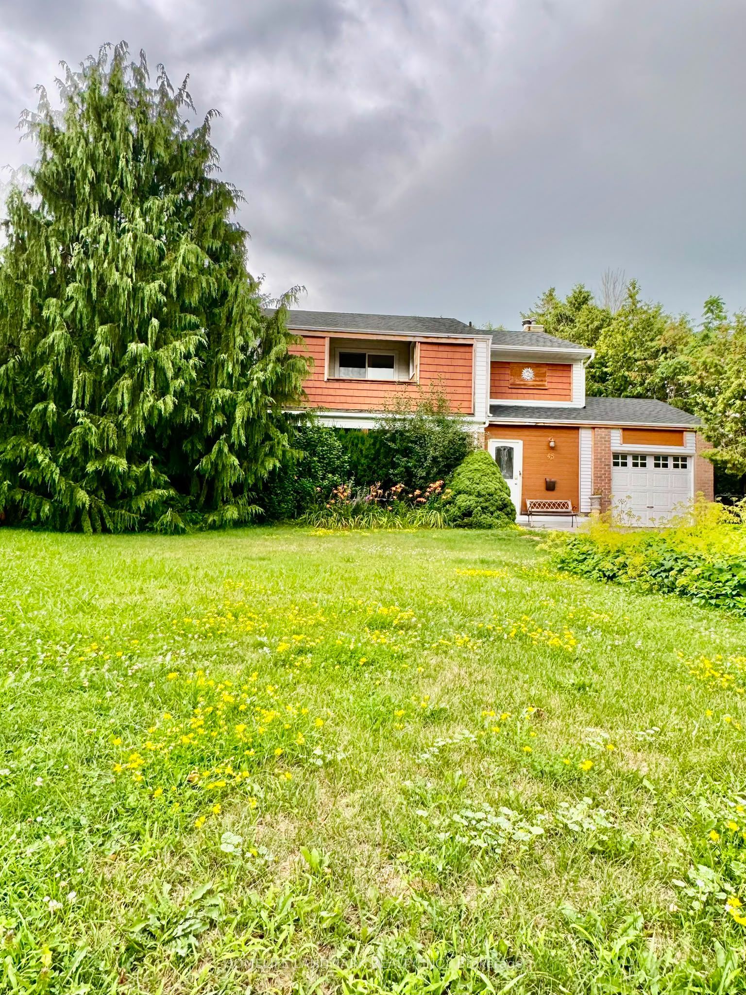 45 Sandusky Crescent, Aurora, ON L4G 3N3