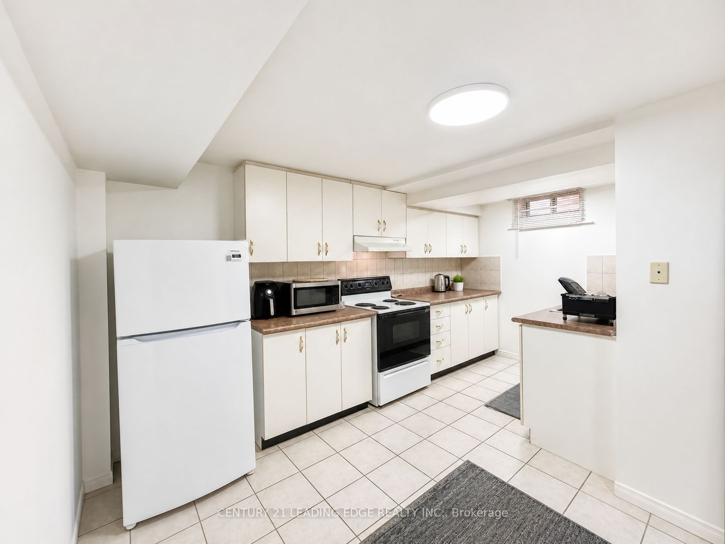 48 Foxfield Crescent Bsmt, Vaughan, ON L4K 5G1