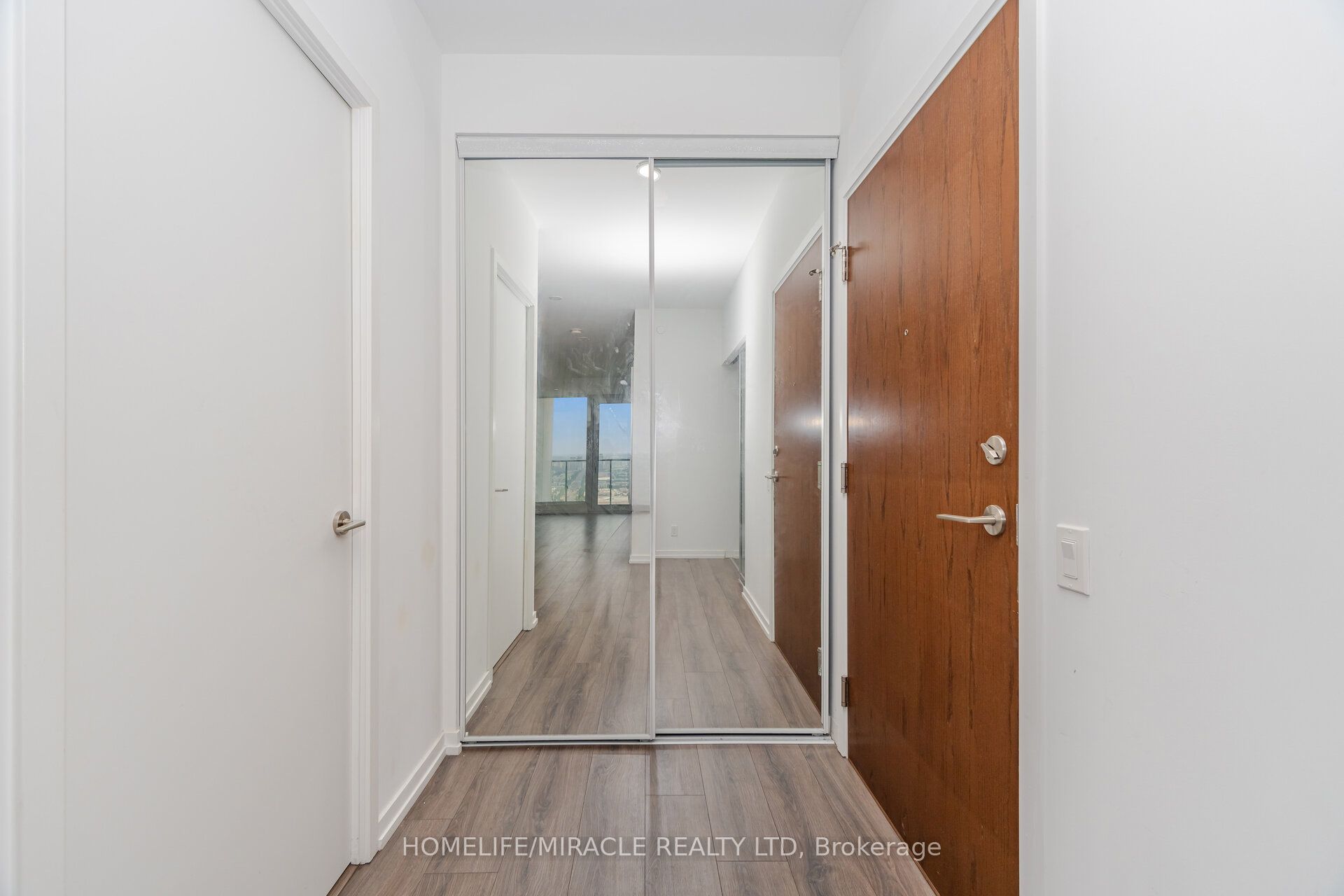 7890 Jane Street 3907, Vaughan, ON L4K 0K9 photo 5