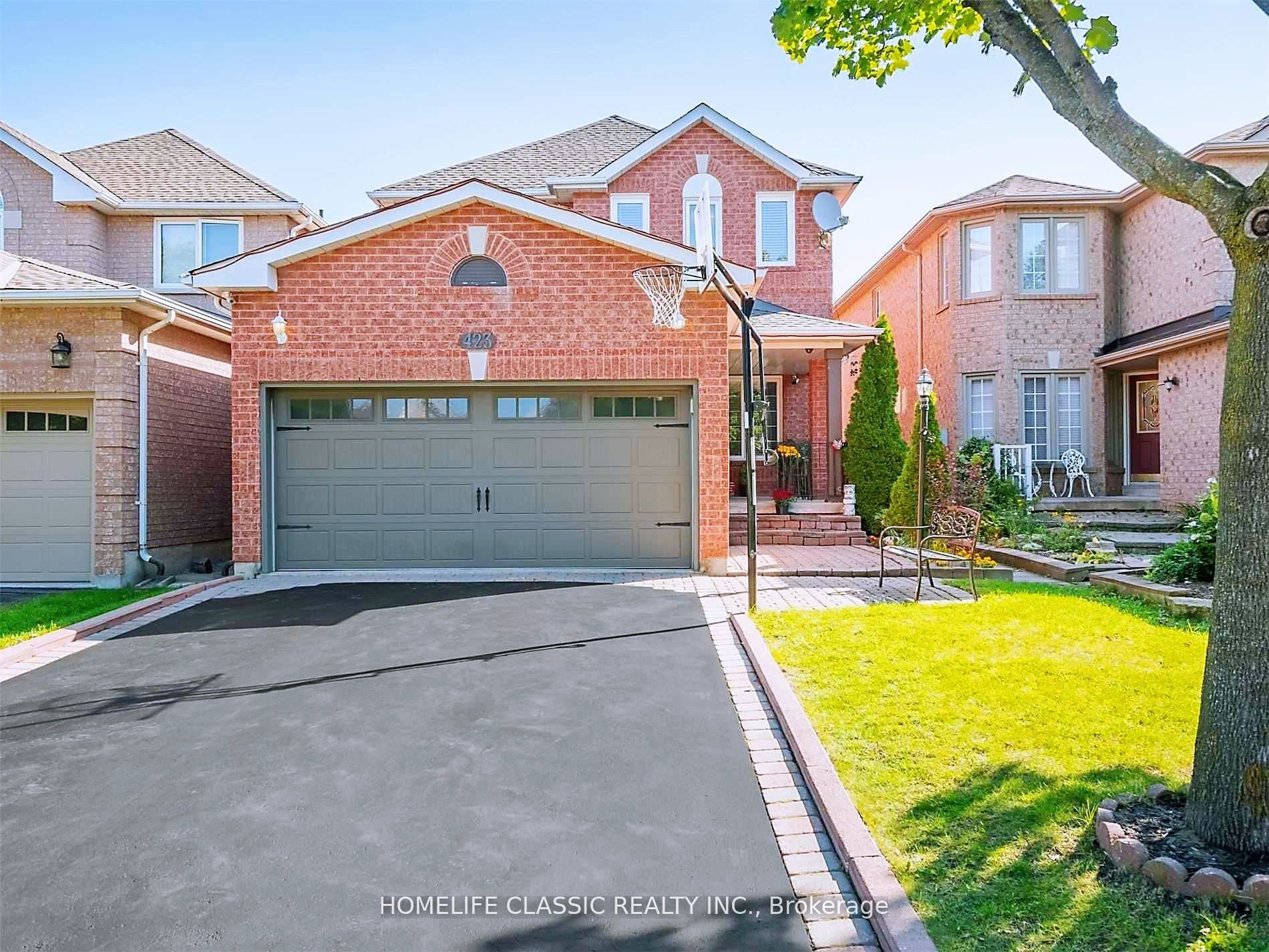 423 Flanagan Court Lower, Newmarket, ON L3X 2G1