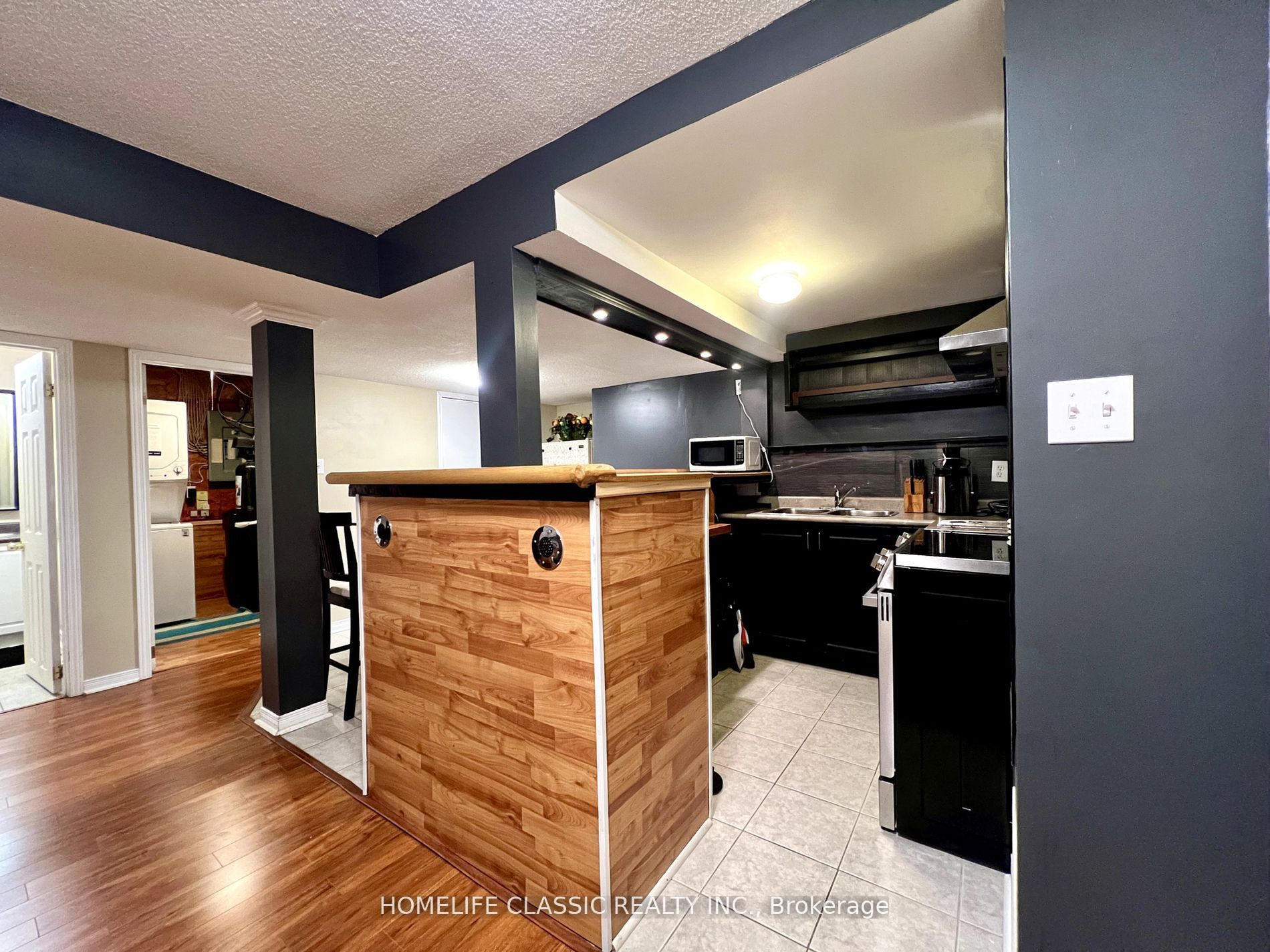 423 Flanagan Court Lower, Newmarket, ON L3X 2G1 photo 4