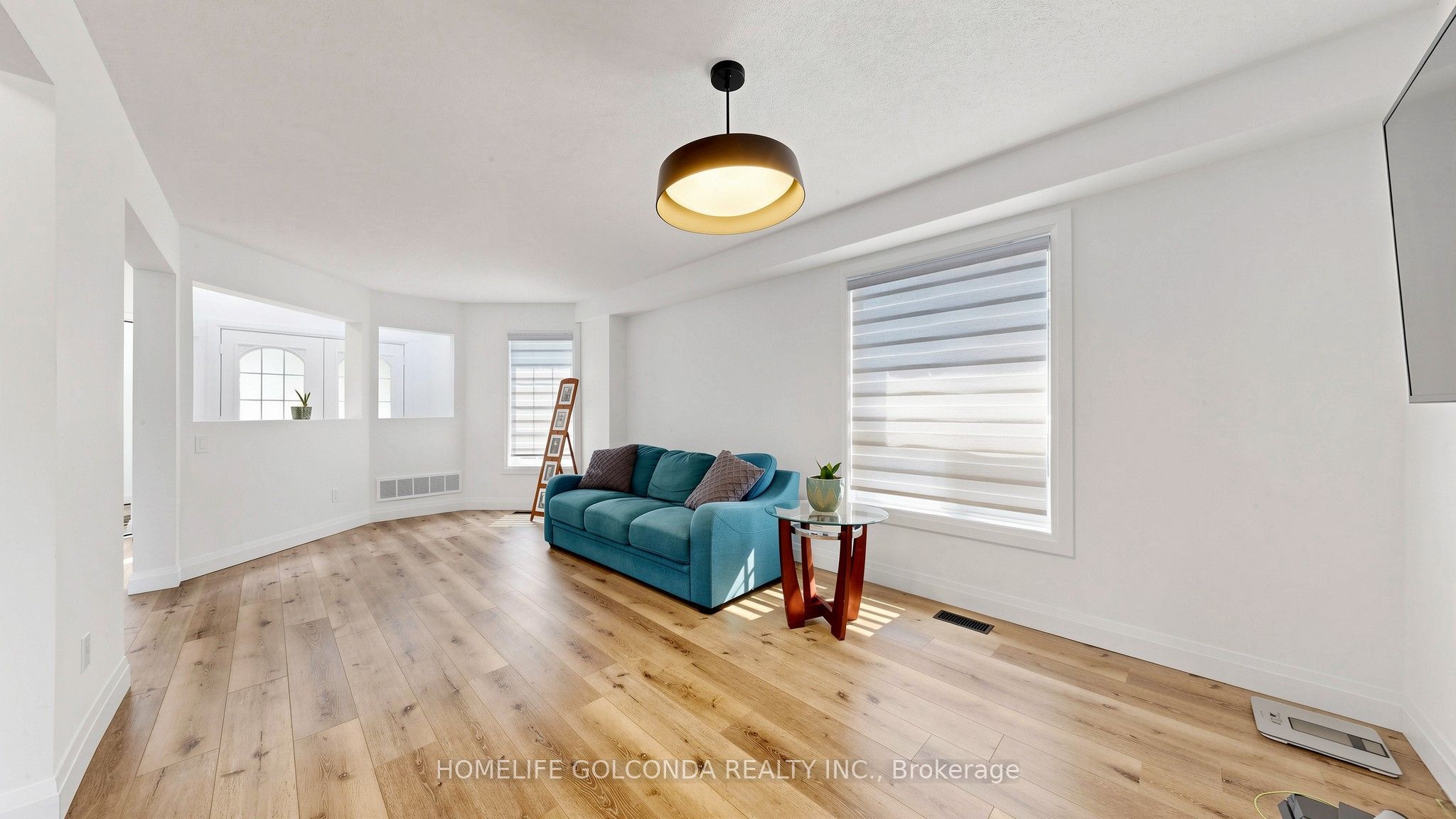 1304 Vincent Crescent, Innisfil, ON L9S 1Z8 photo 3