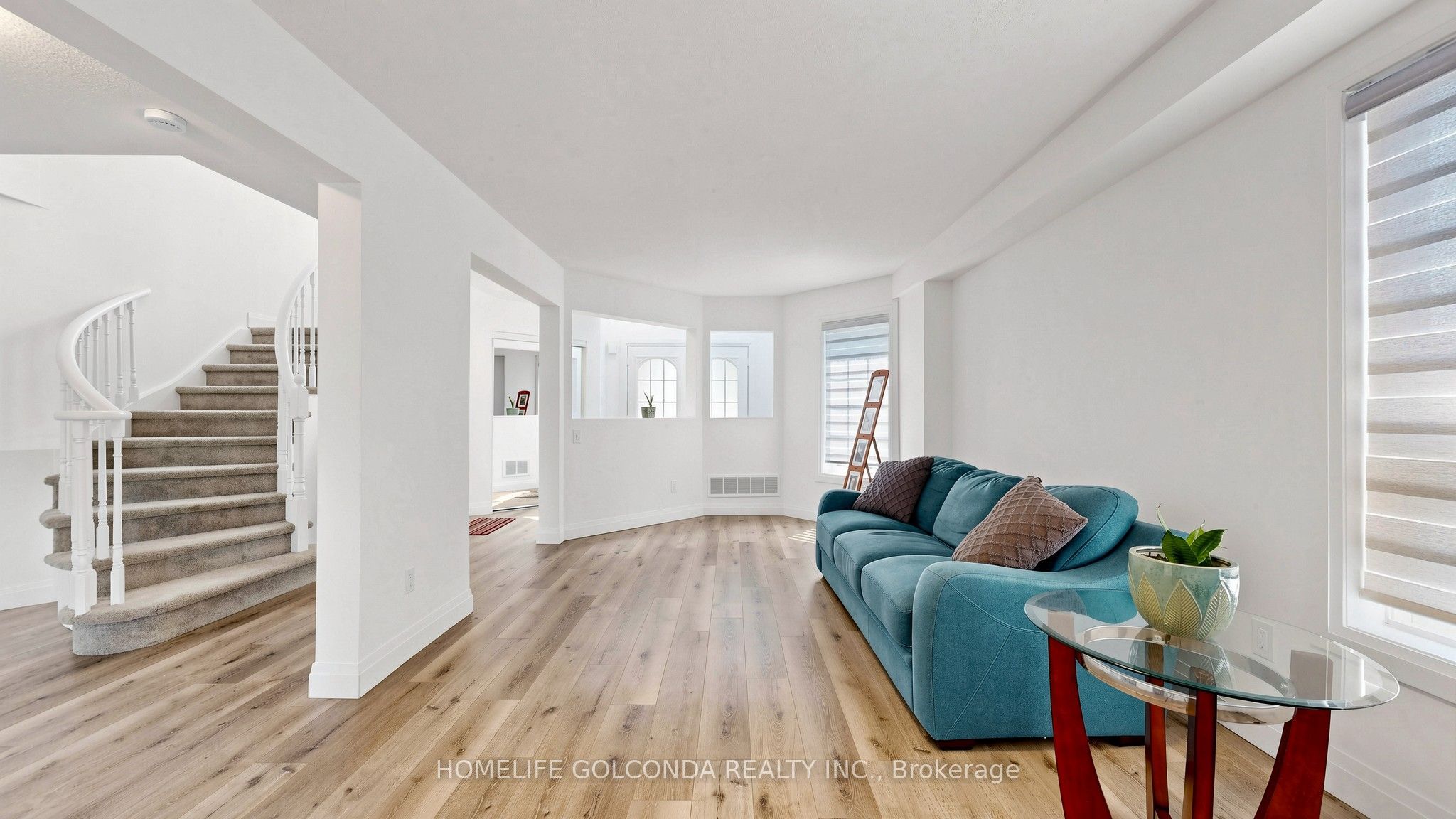 1304 Vincent Crescent, Innisfil, ON L9S 1Z8 photo 4