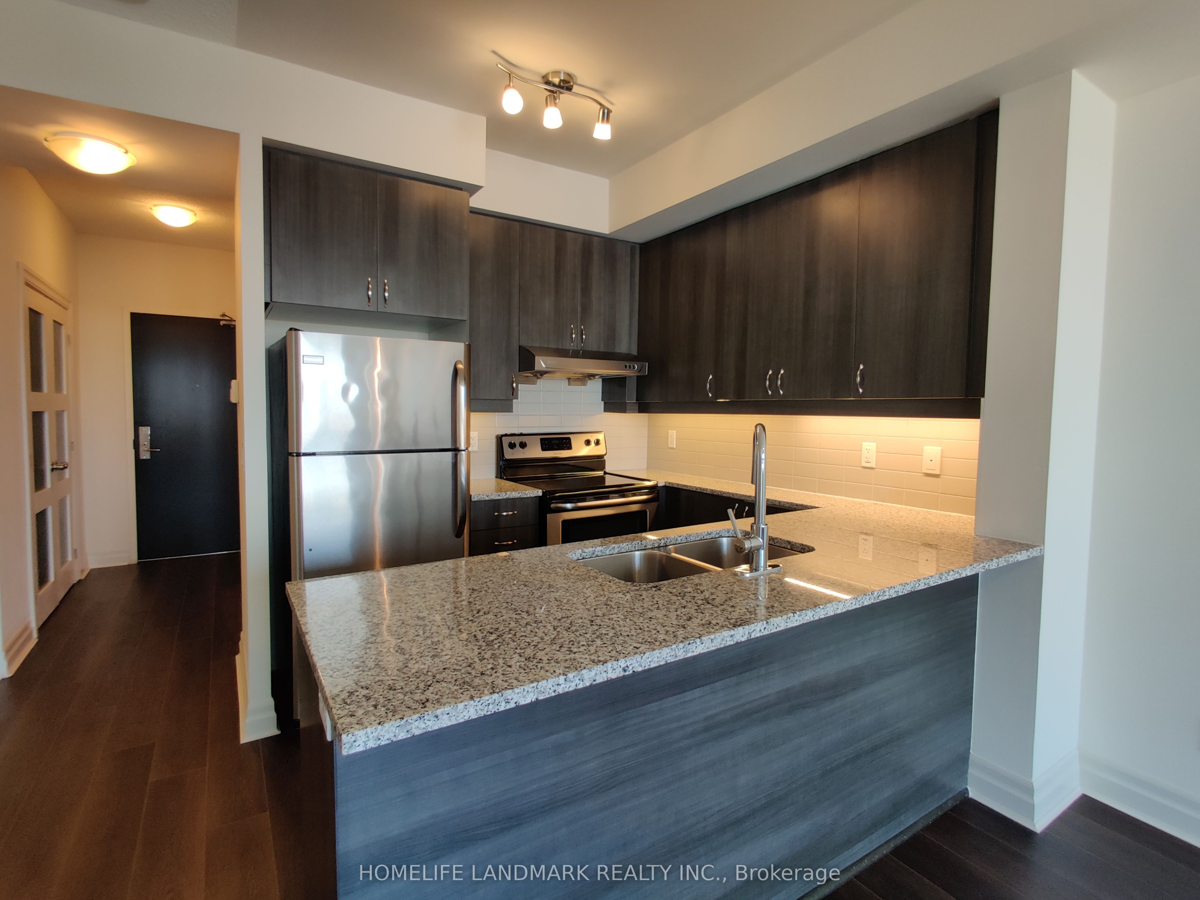 8110 Birchmount Road 803, Markham, ON L6G 0E3 photo 5