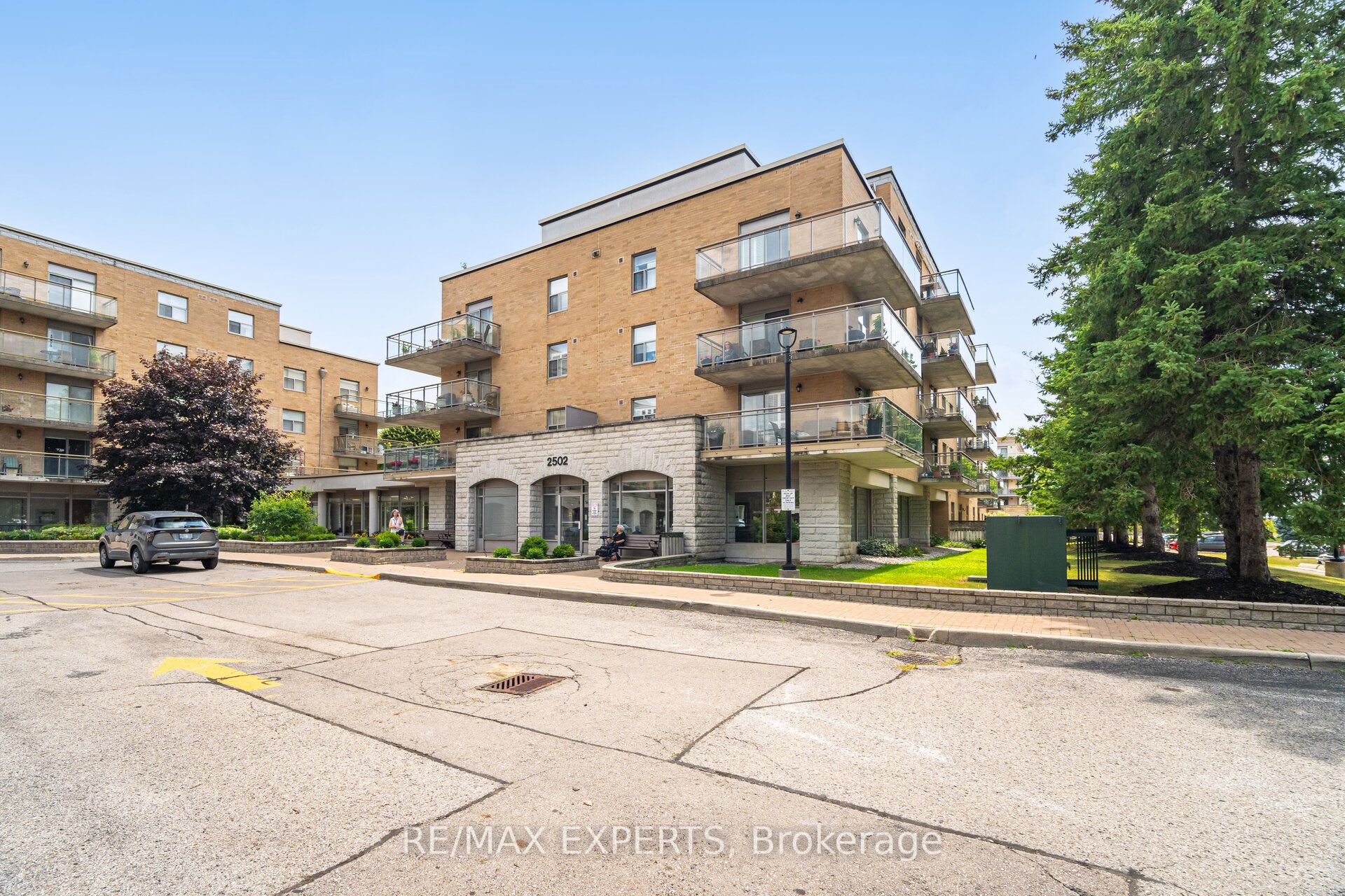 2502 Rutherford Road 216, Vaughan, ON L4K 5N6 photo 3