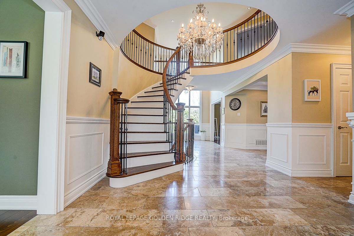 725 Exceller Circle, Newmarket, ON L3X 1P4 photo 5