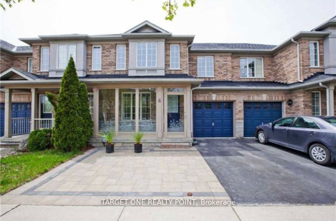 6 Moresby Street, Richmond Hill, ON L4B 4K8