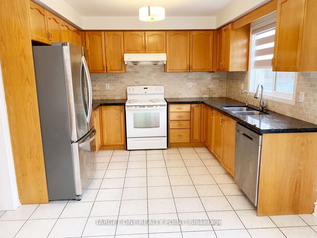 6 Moresby Street, Richmond Hill, ON L4B 4K8 photo 4