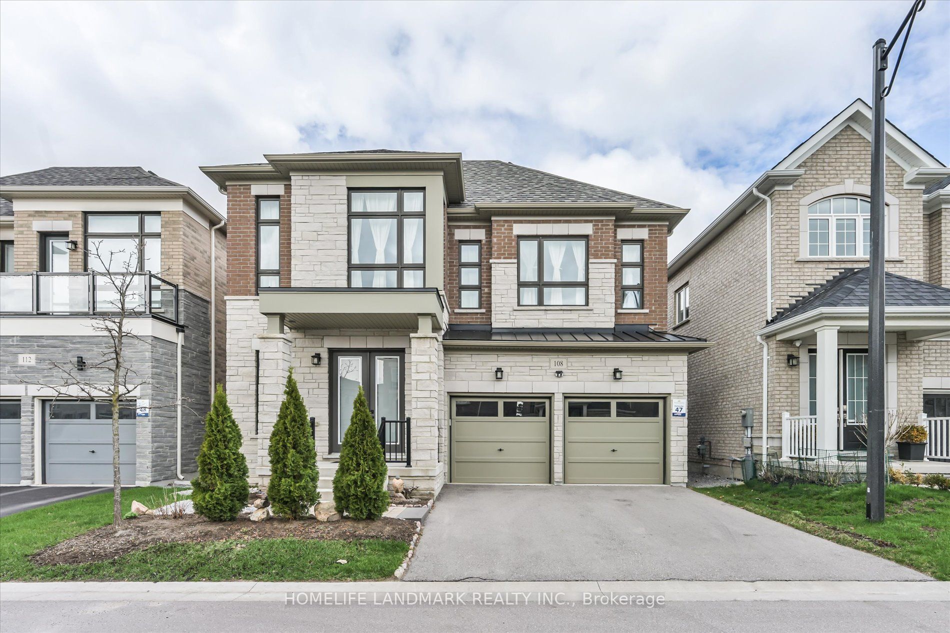 108 Pine Hill Crescent E, Aurora, ON L4G 3X9
