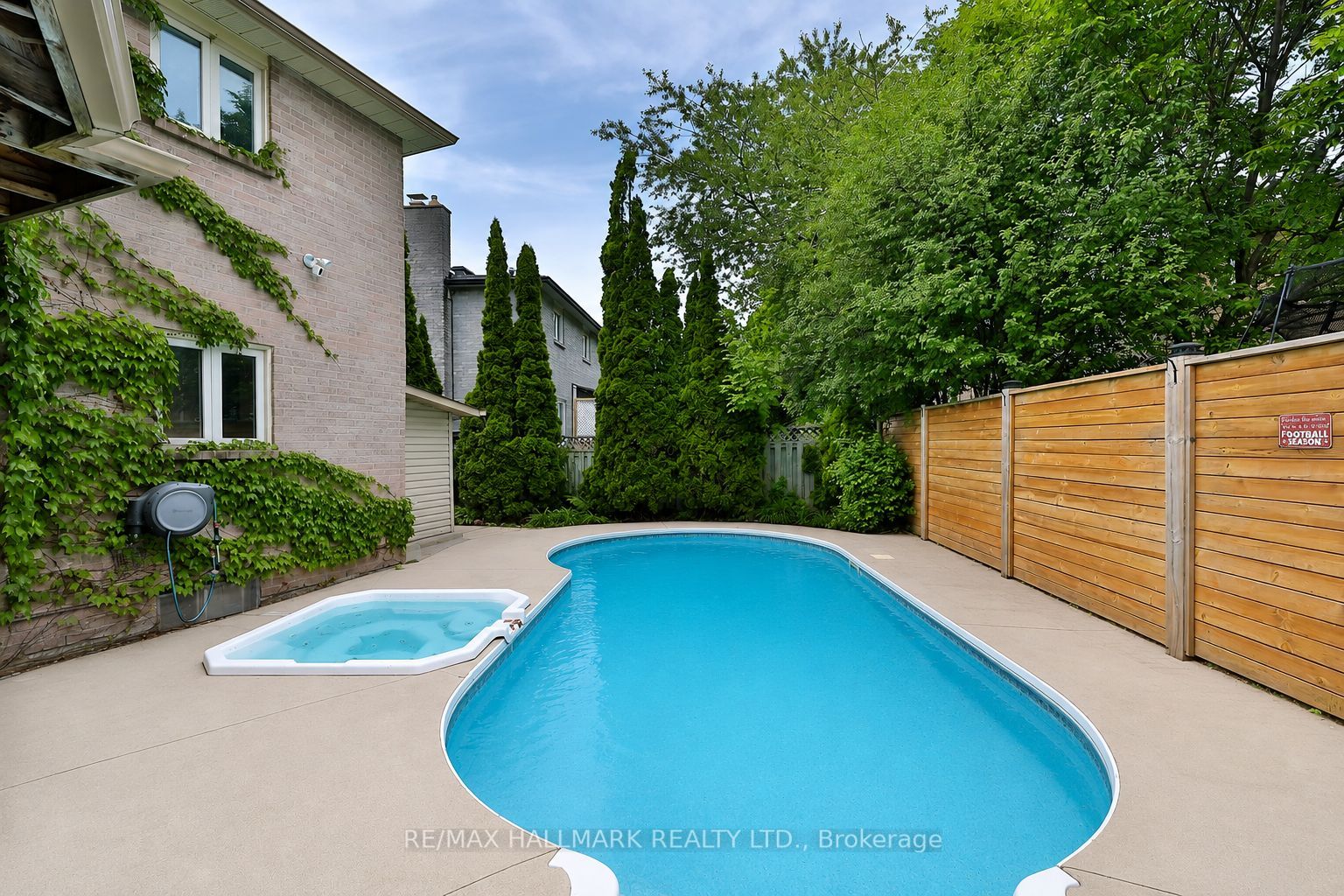58 Pickett Crescent, Richmond Hill, ON L4C 9L3 photo 4